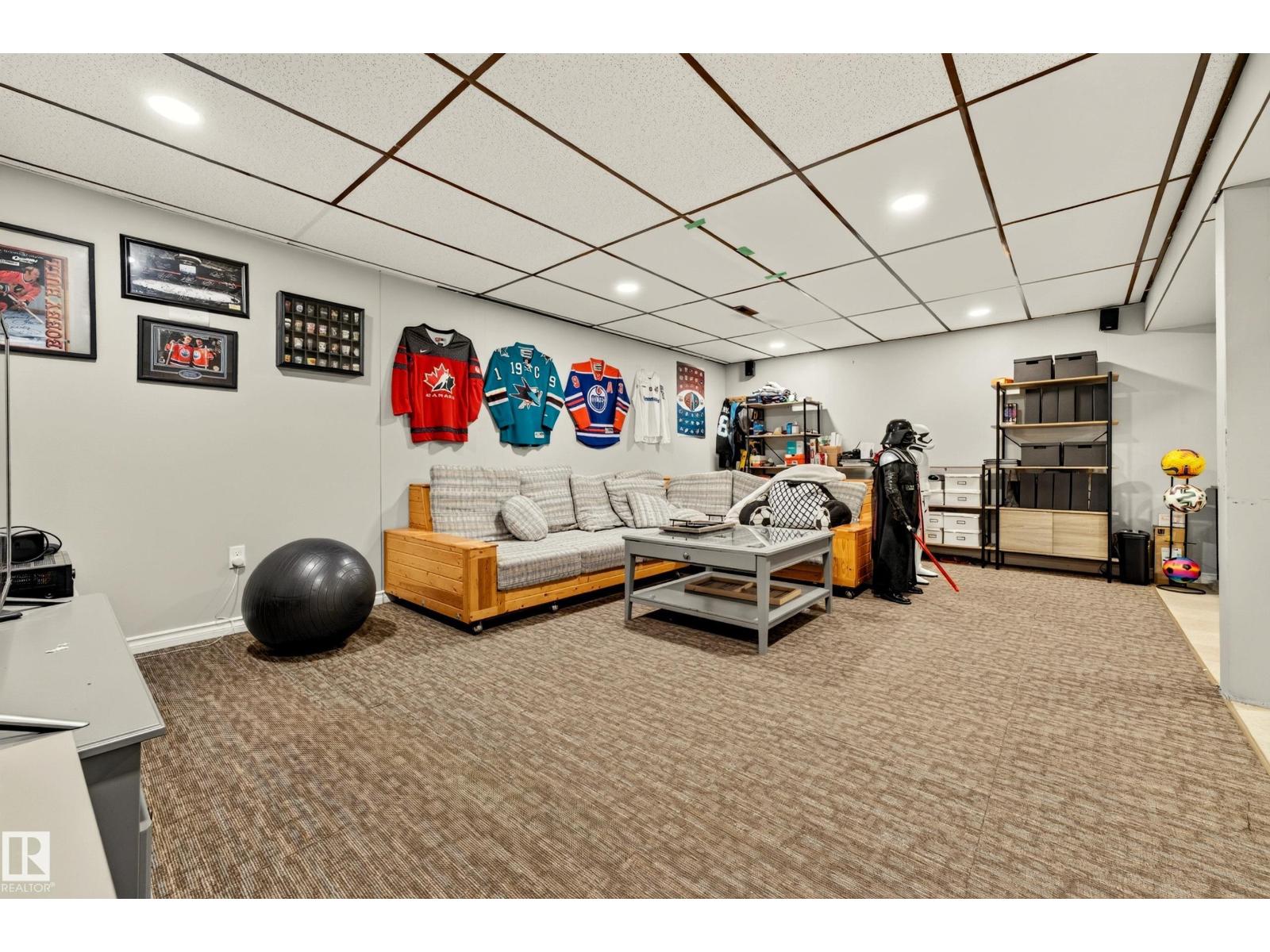 24 ADDISON CR — photo 37