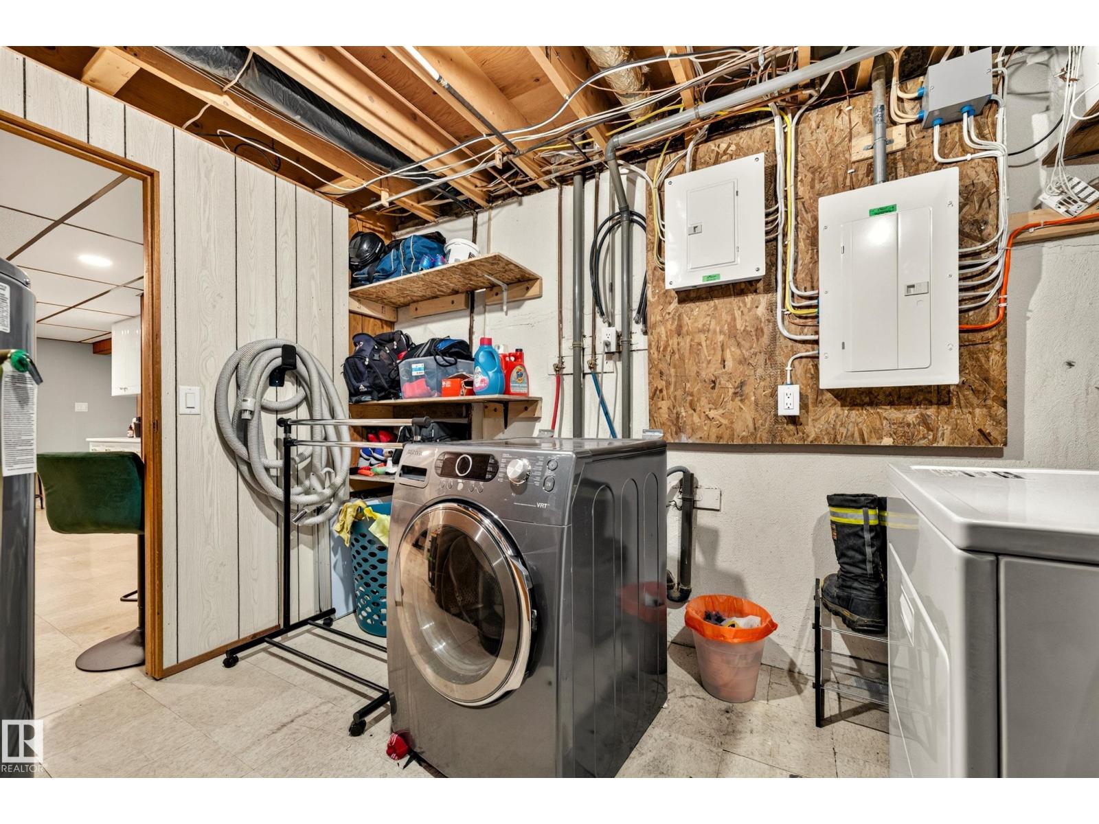 24 ADDISON CR — photo 46