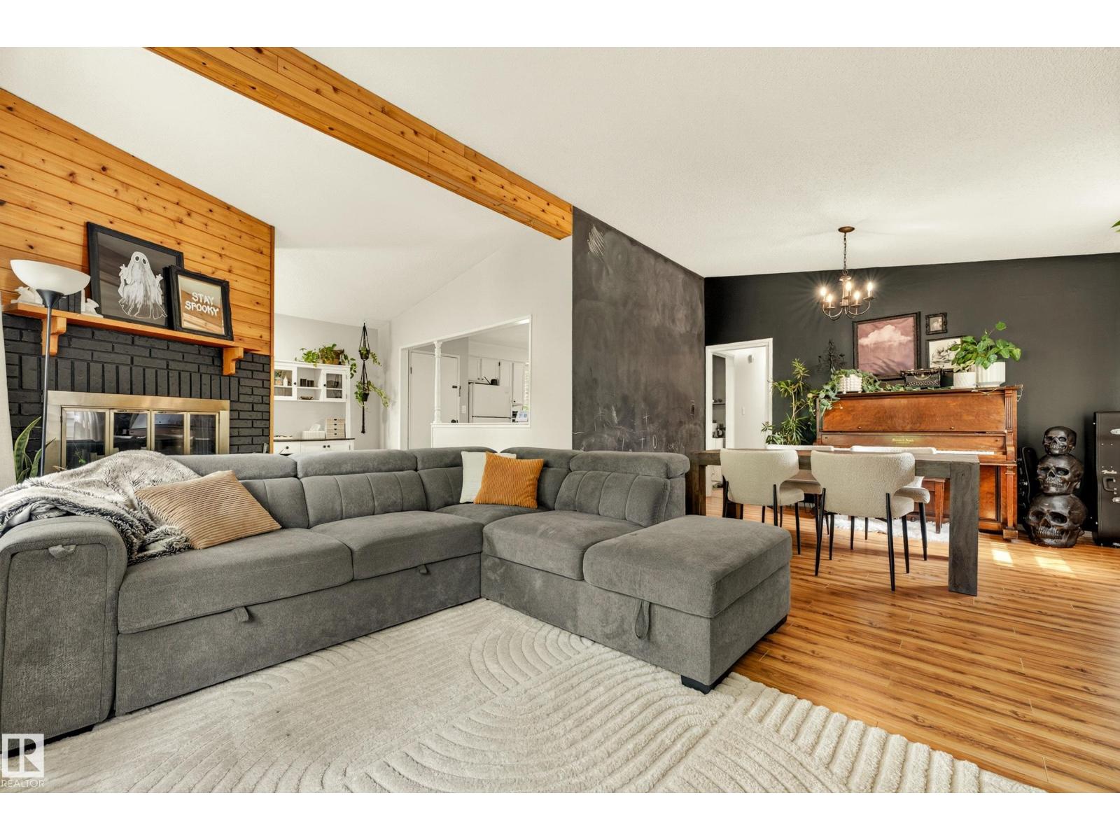 24 ADDISON CR — photo 8