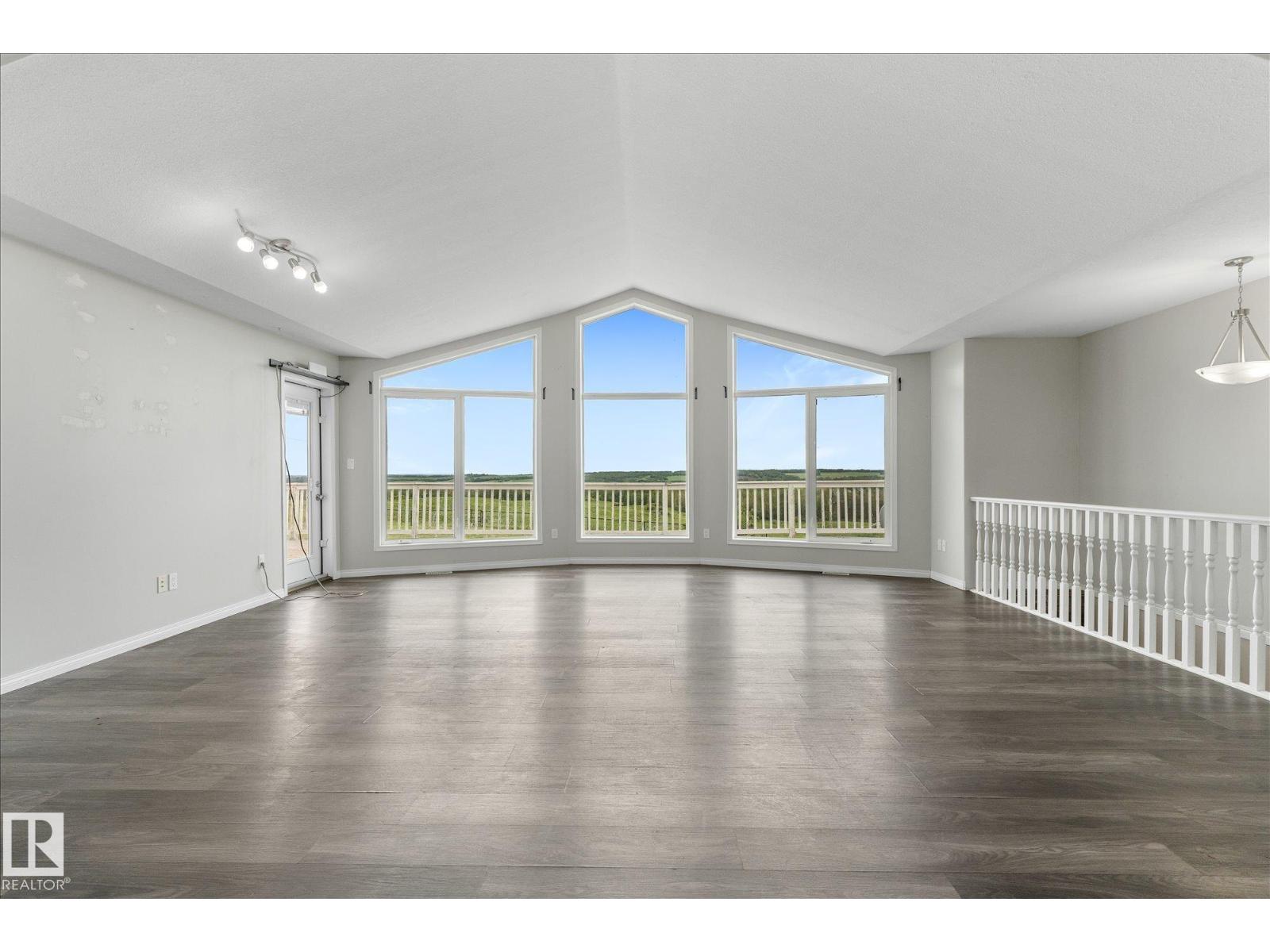 8223 TWP ROAD 590 - 9