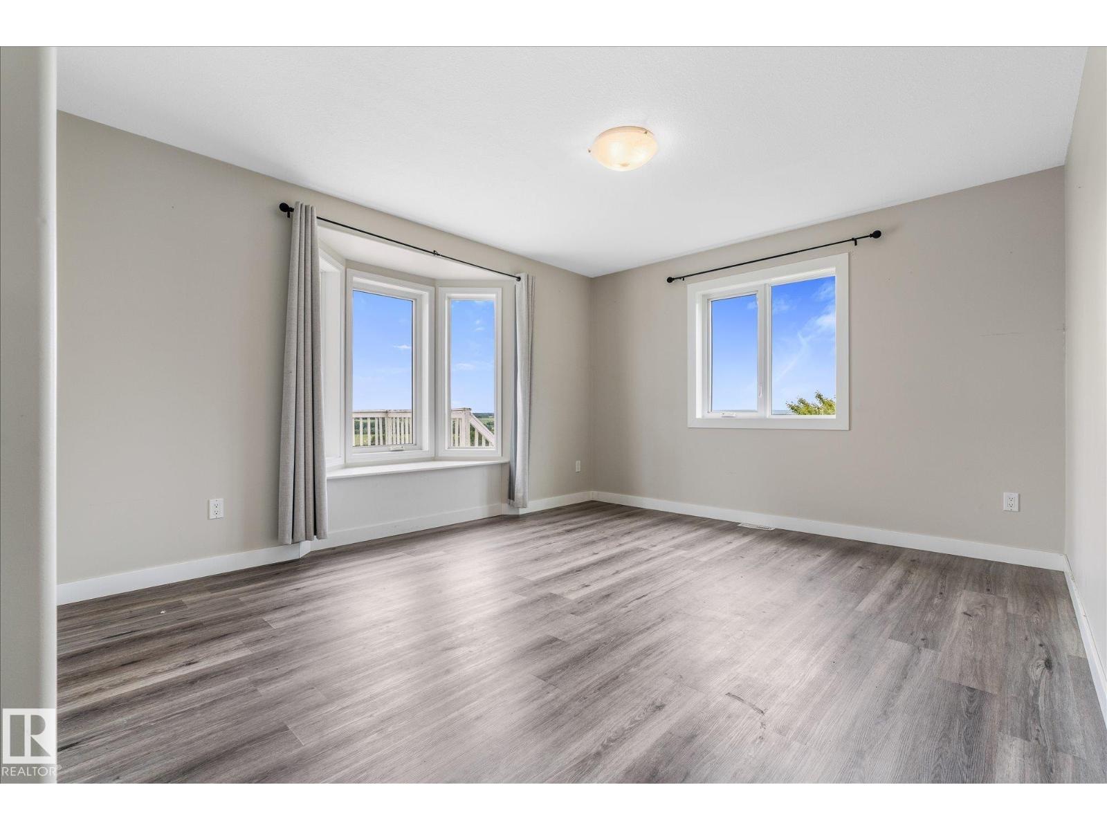 8223 TWP ROAD 590 - 32