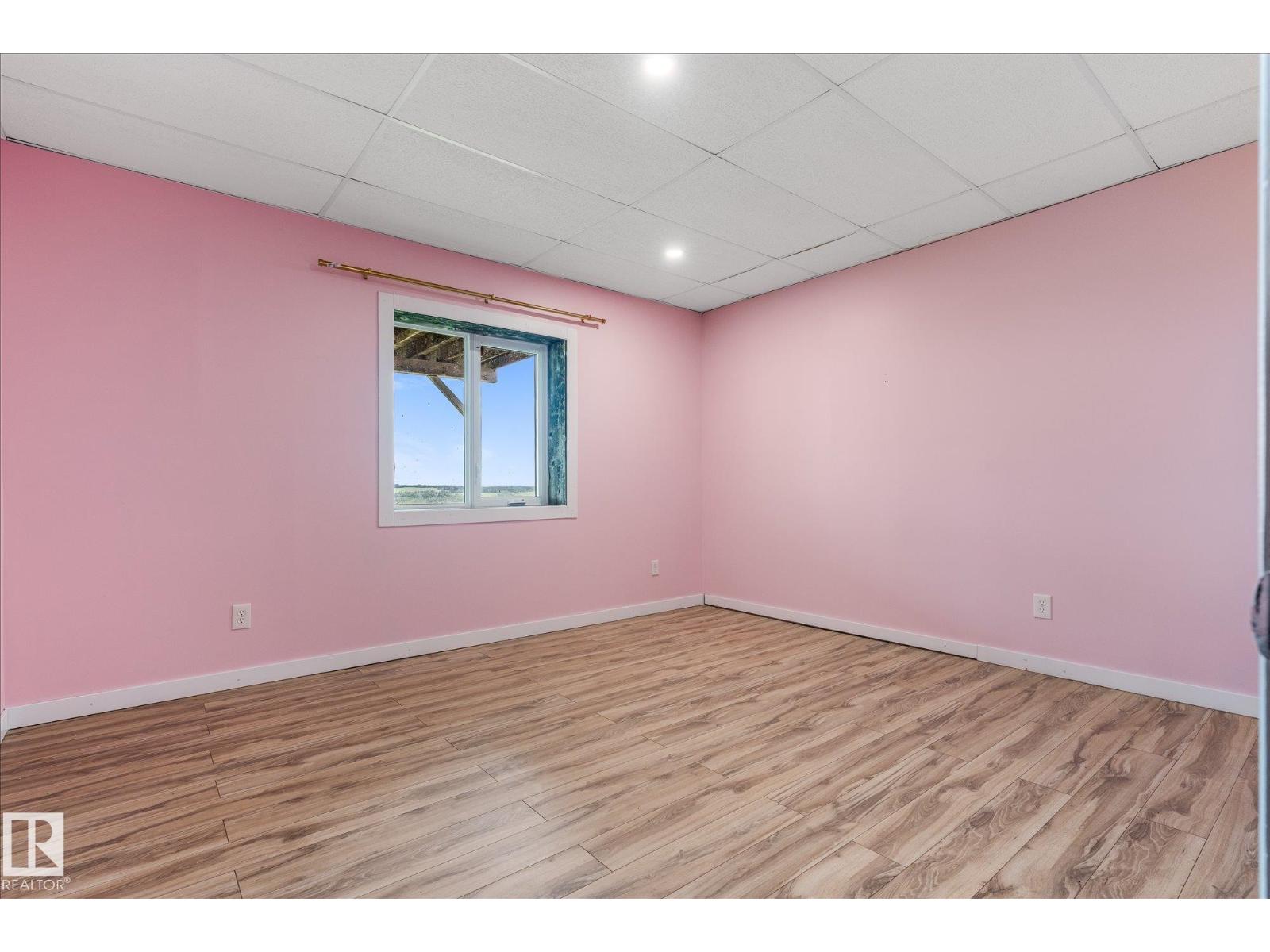 8223 TWP ROAD 590 - 47