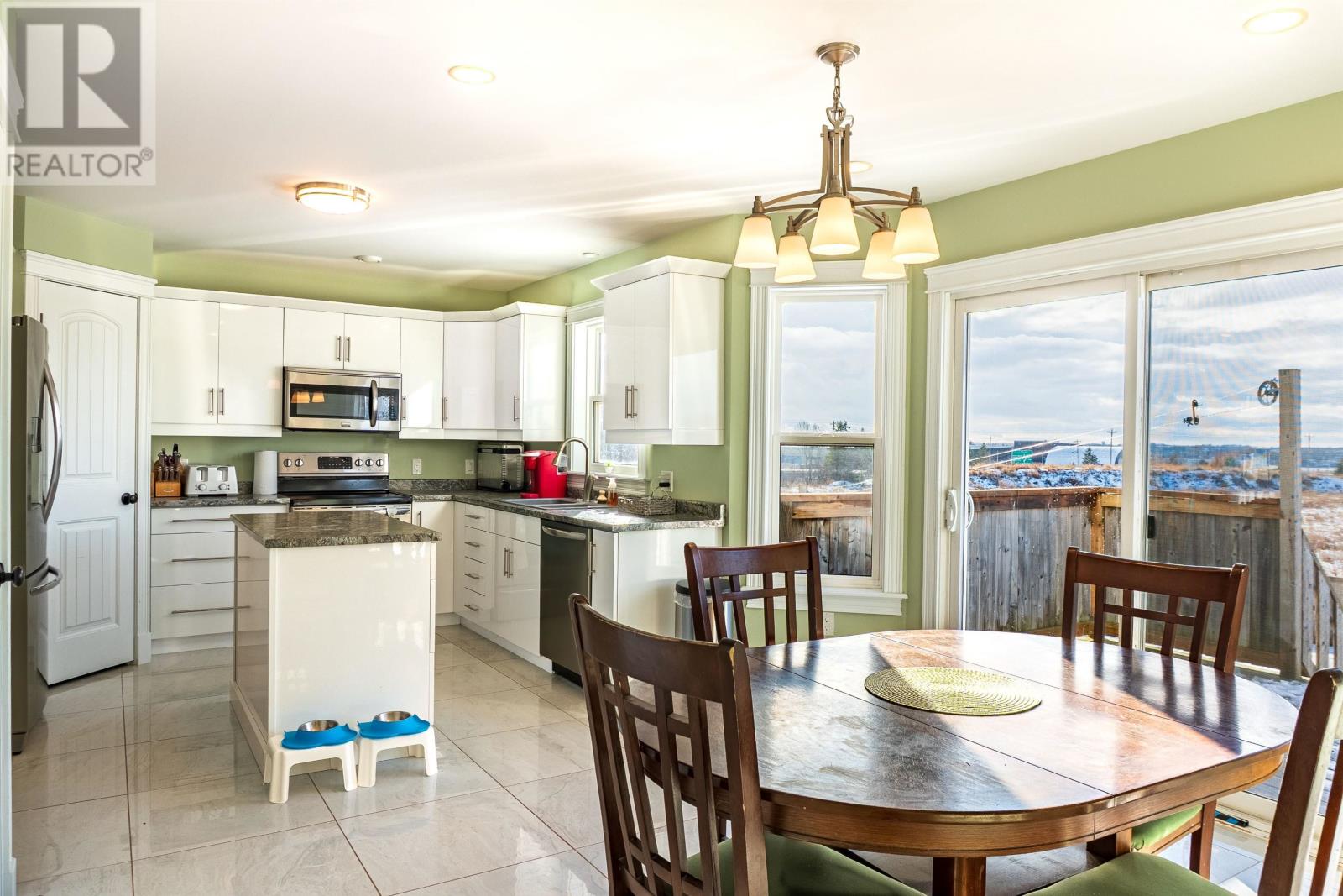 72 MUTCH Crescent - 6