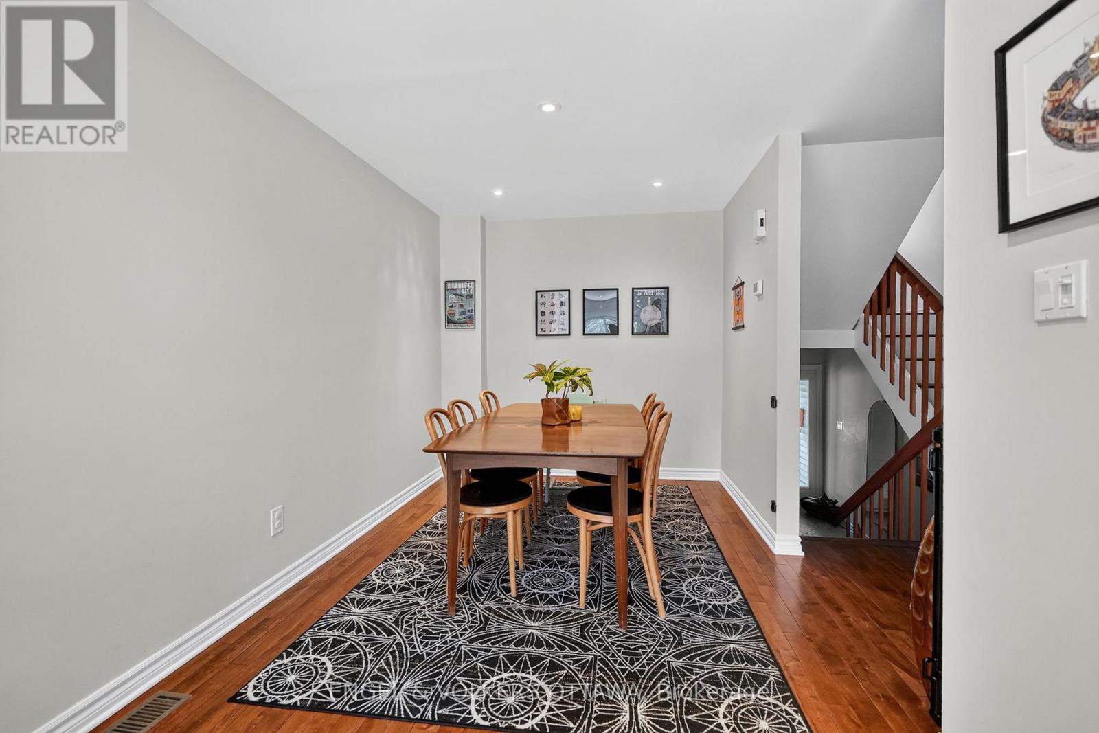 3 Bed, 2 Bath House for Sale in Ottawa – 258 CARILLON STREET, Ottawa – MLS# X13462788 - Image 12