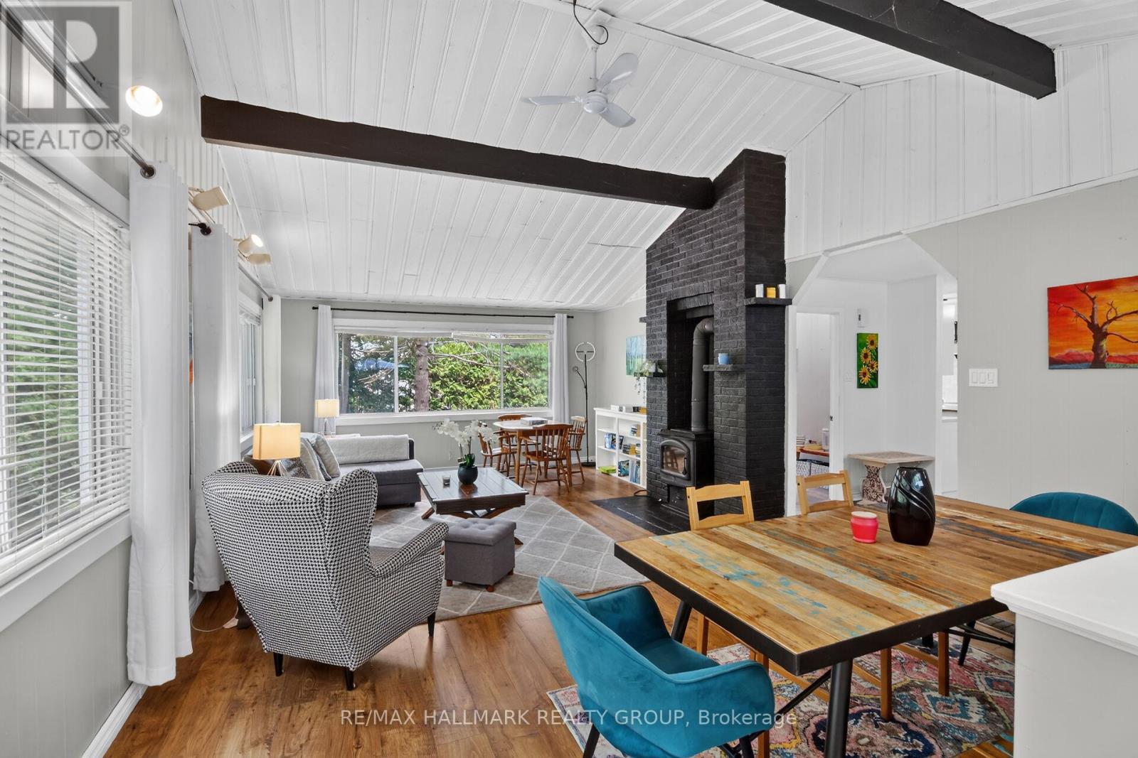 671 BAYVIEW DRIVE - 11