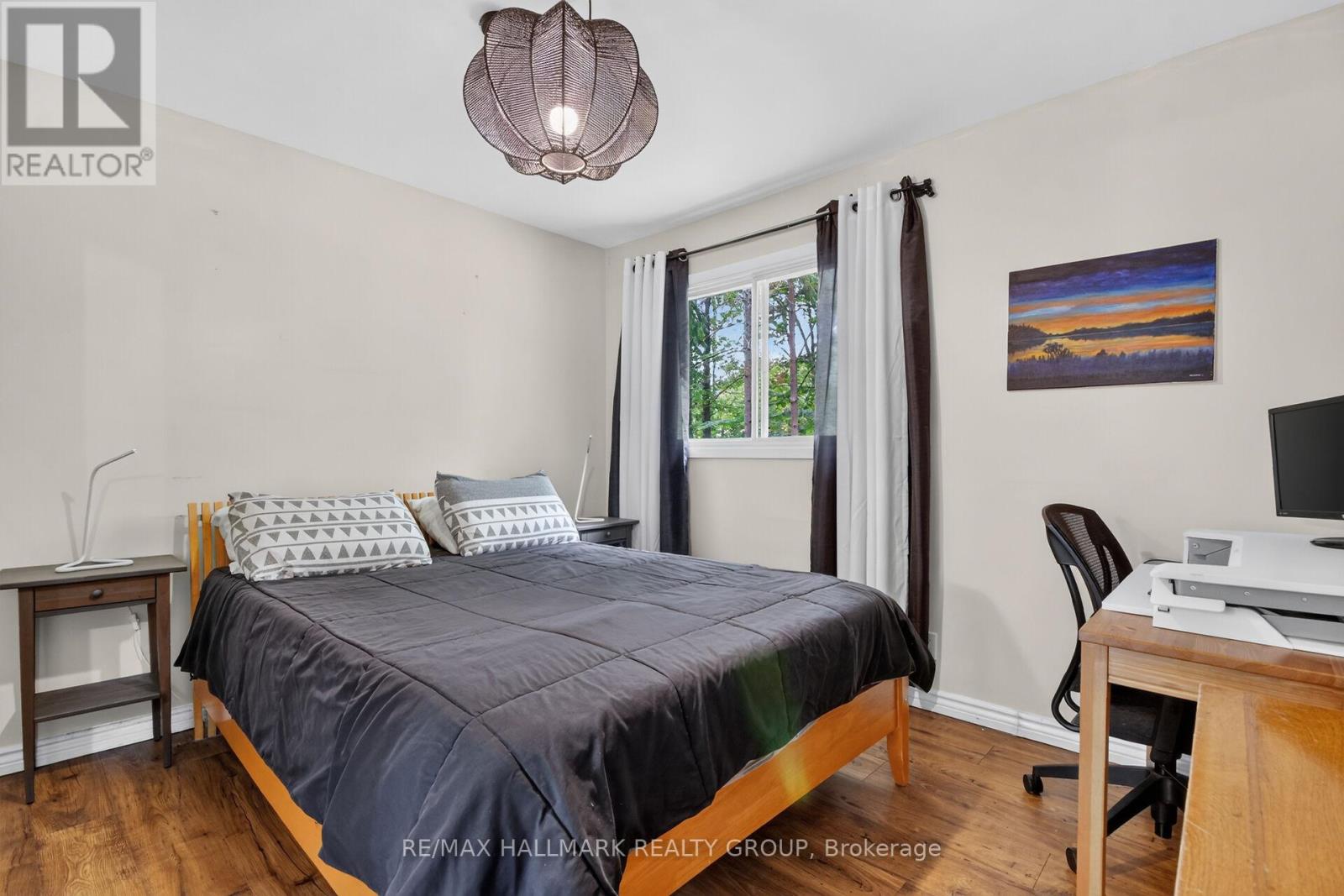 671 BAYVIEW DRIVE - 19