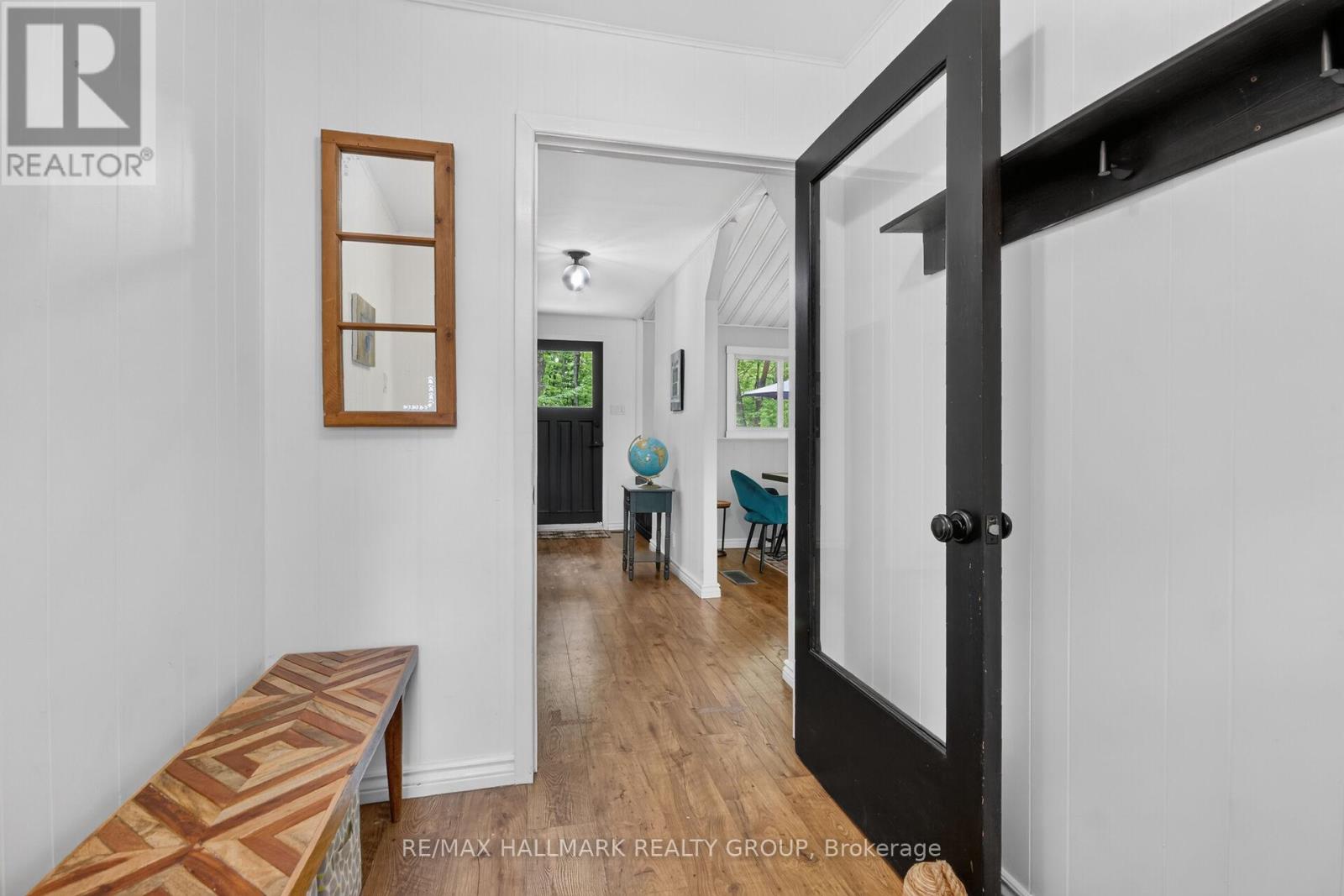 671 BAYVIEW DRIVE - 2