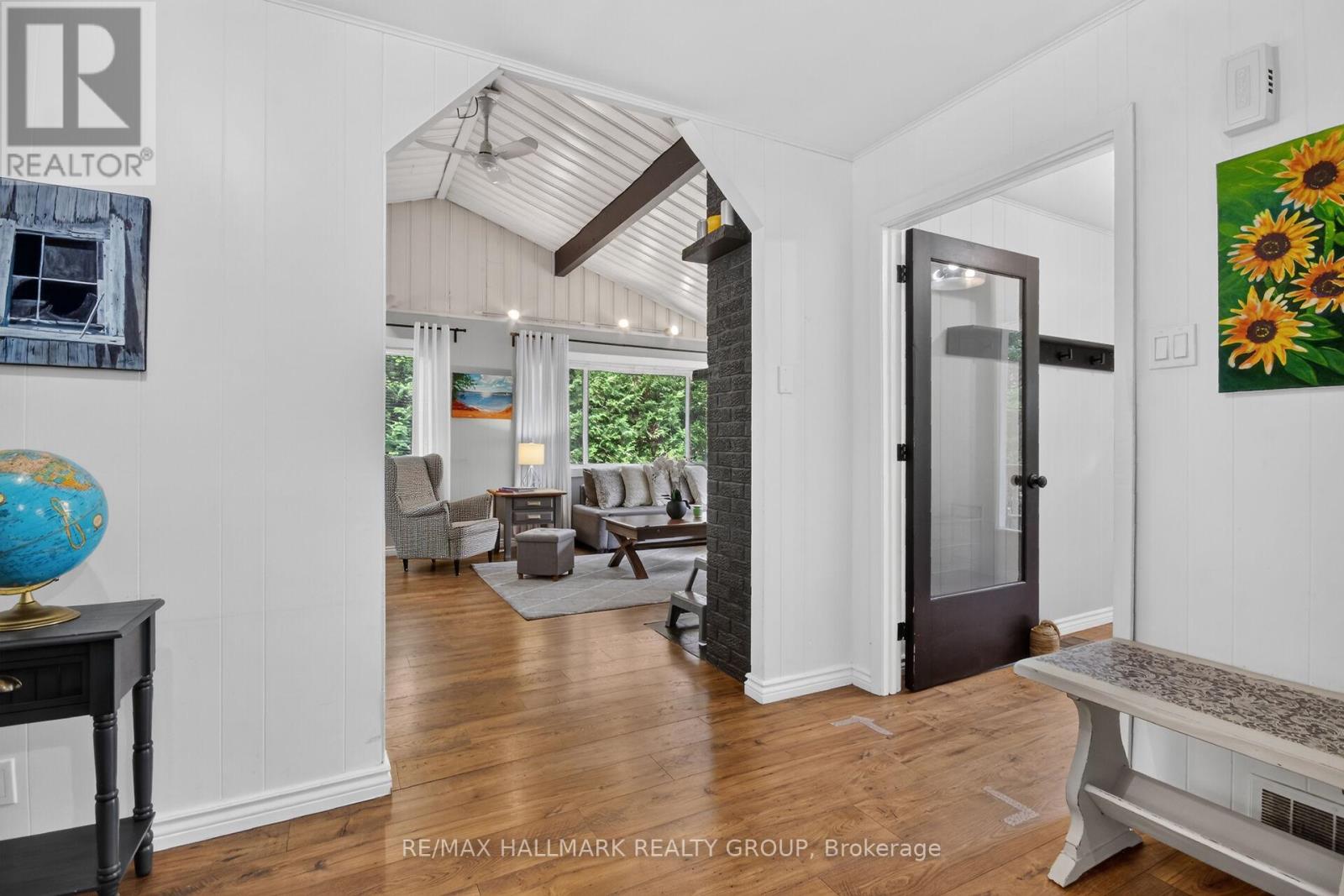 671 BAYVIEW DRIVE - 4