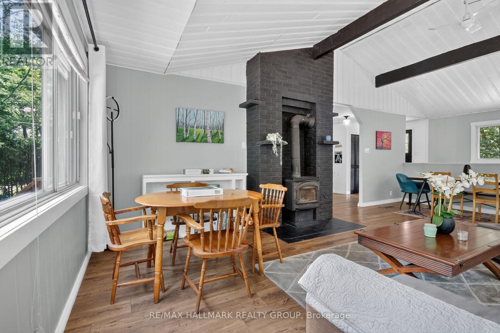 671 BAYVIEW DRIVE - 8