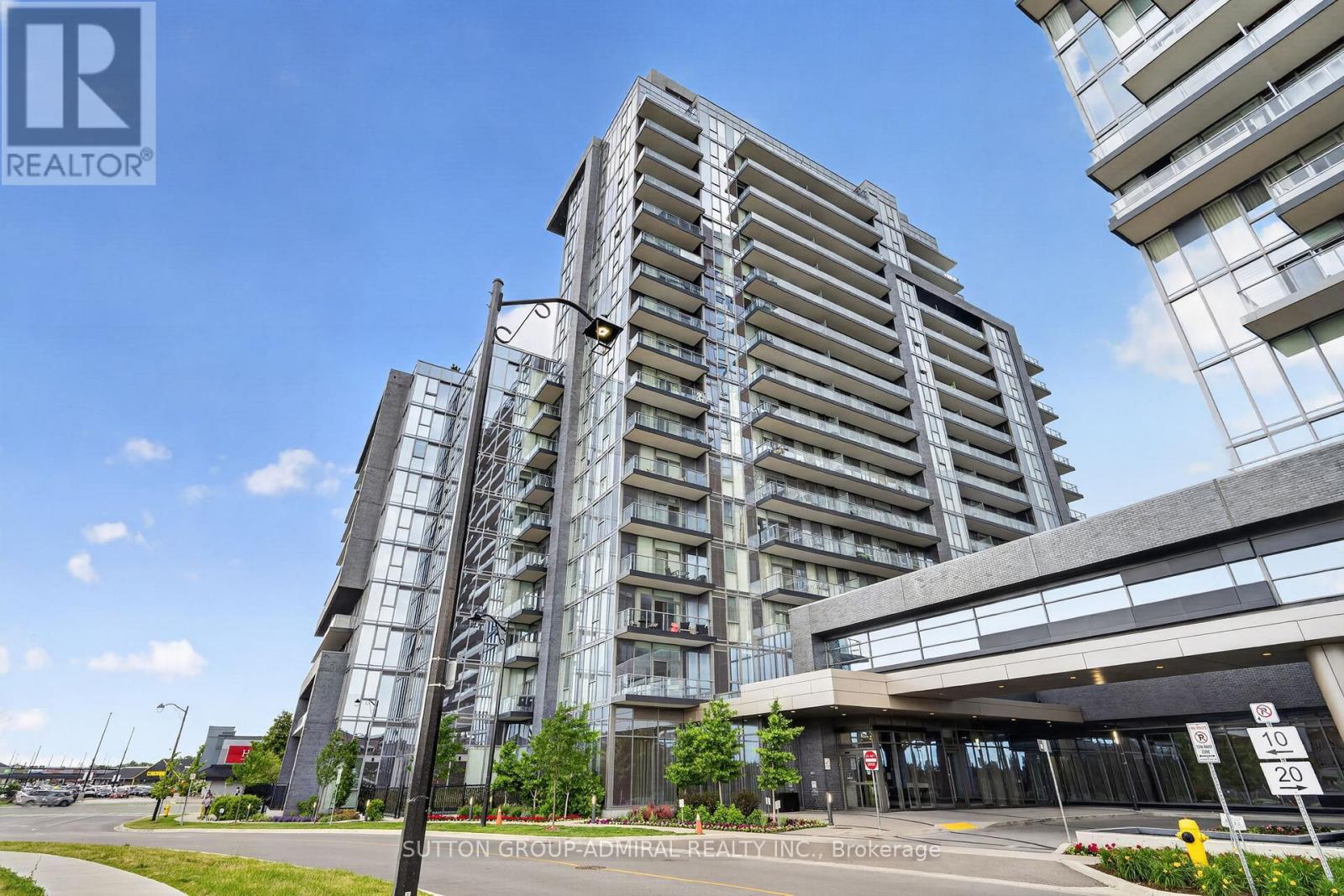 #1206W 10 GATINEAU DRIVE - 17