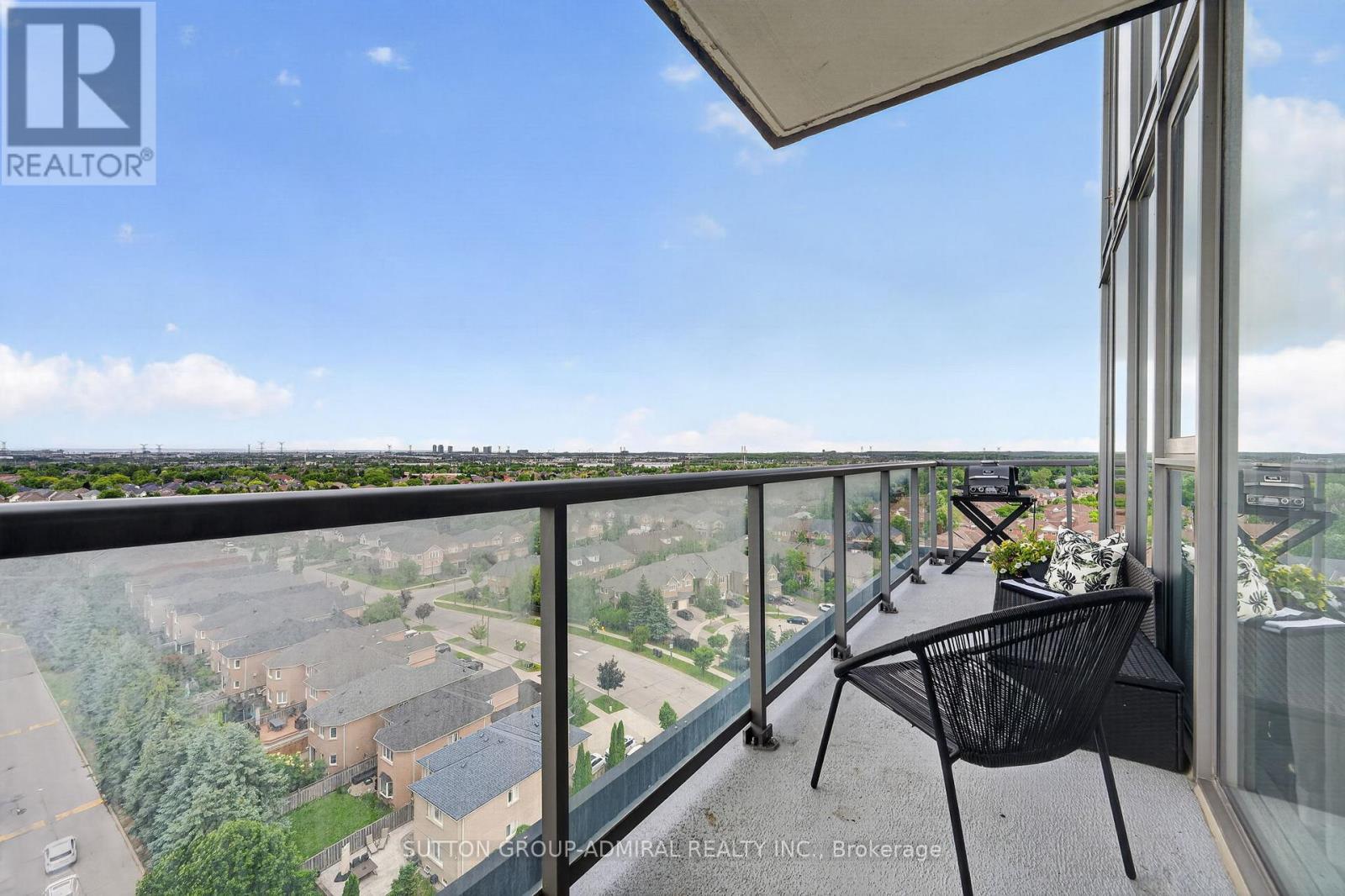 #1206W 10 GATINEAU DRIVE - 13