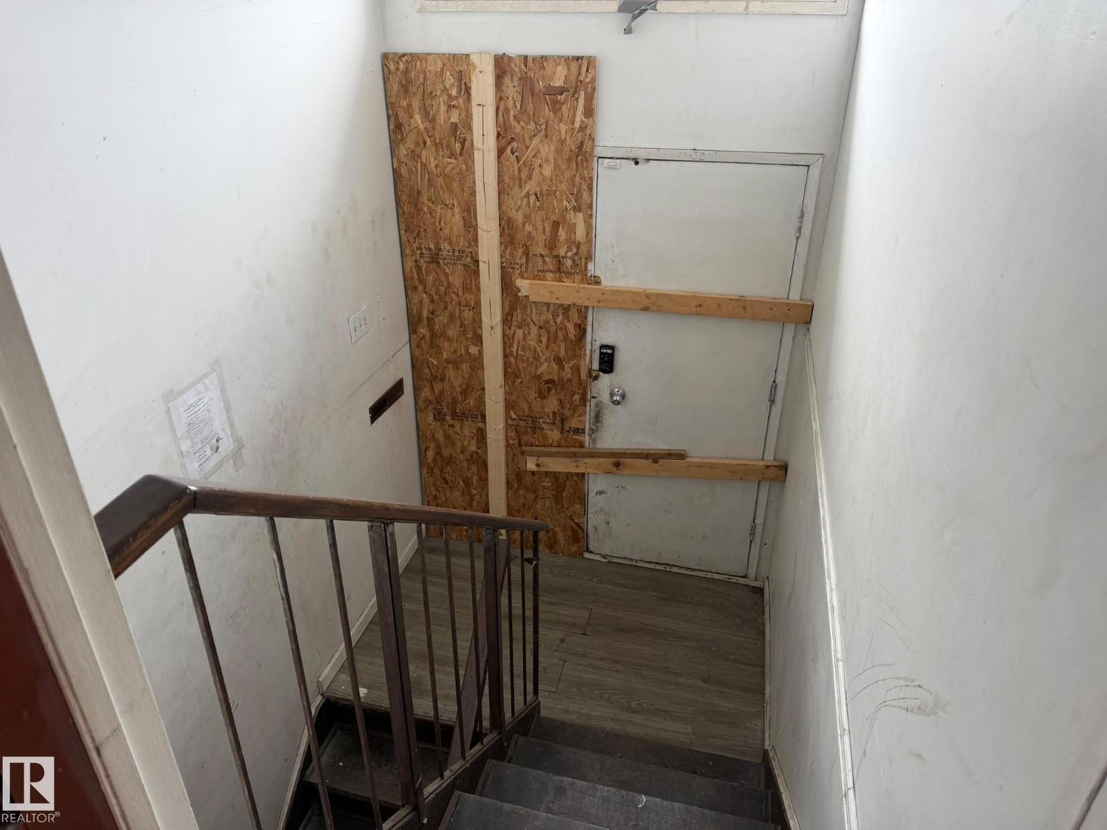 13208 91 ST NW - 18