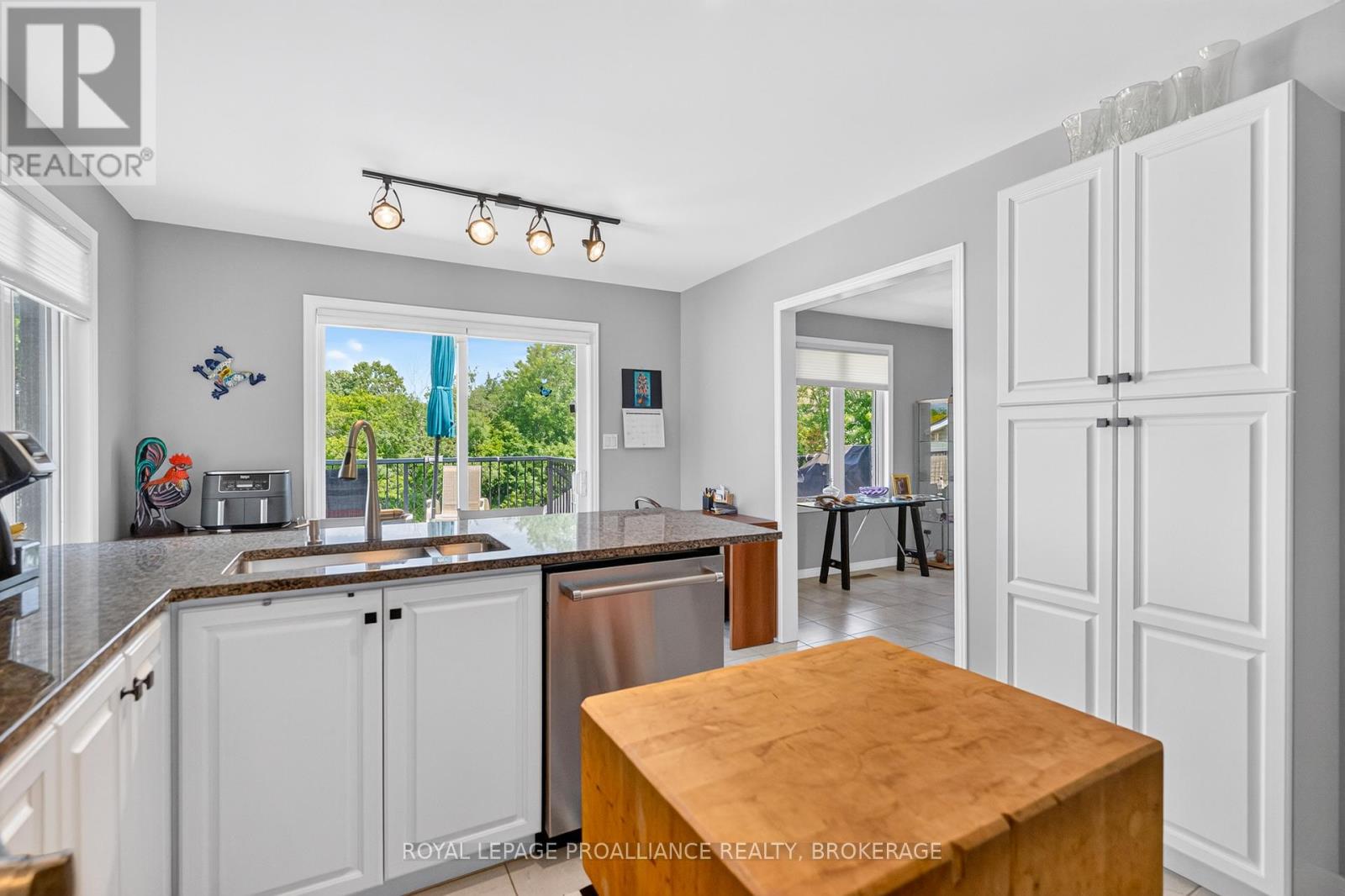 412 MALABAR DRIVE - Image 17