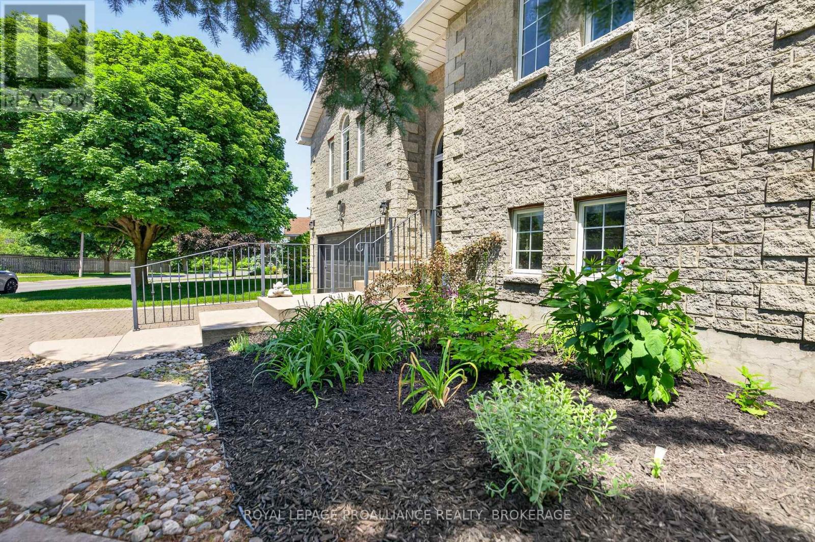 412 MALABAR DRIVE - Image 38