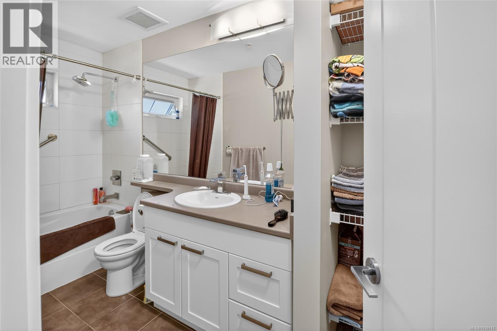 109 50 Mill St, Nanaimo