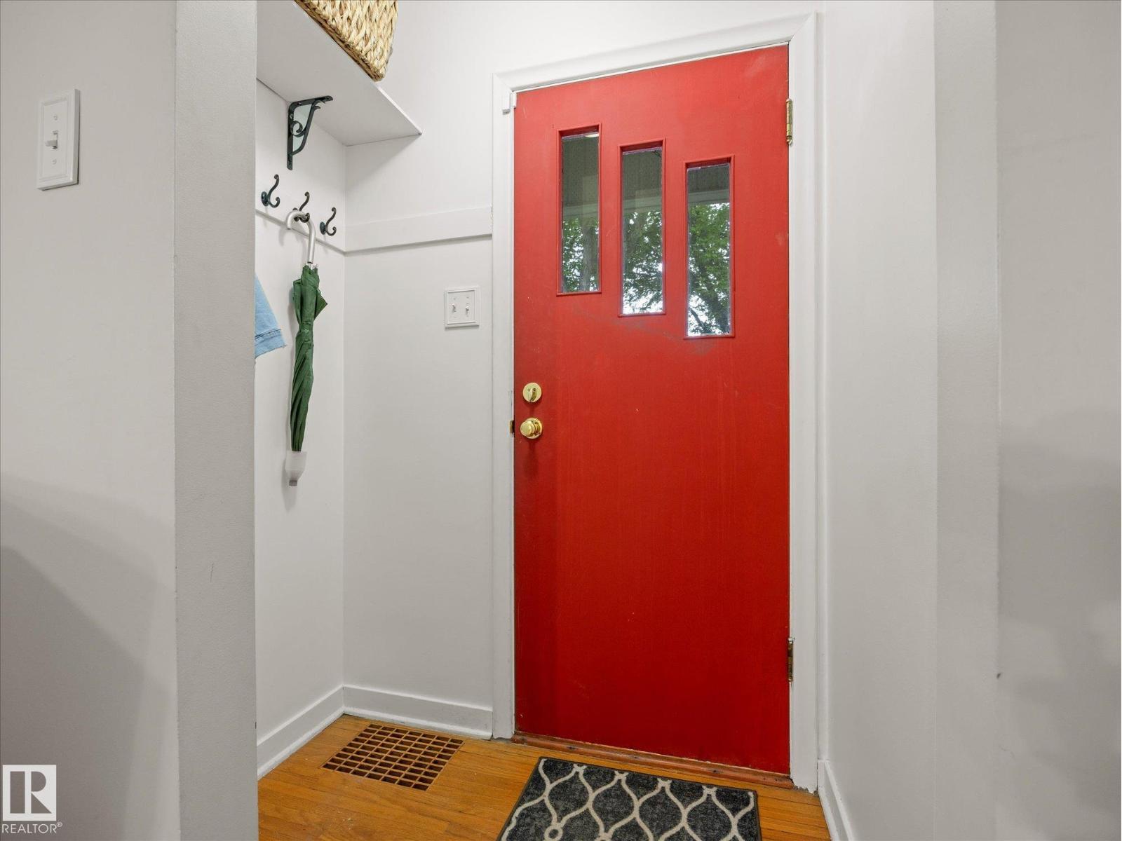 10347 83 ST NW - photo 4