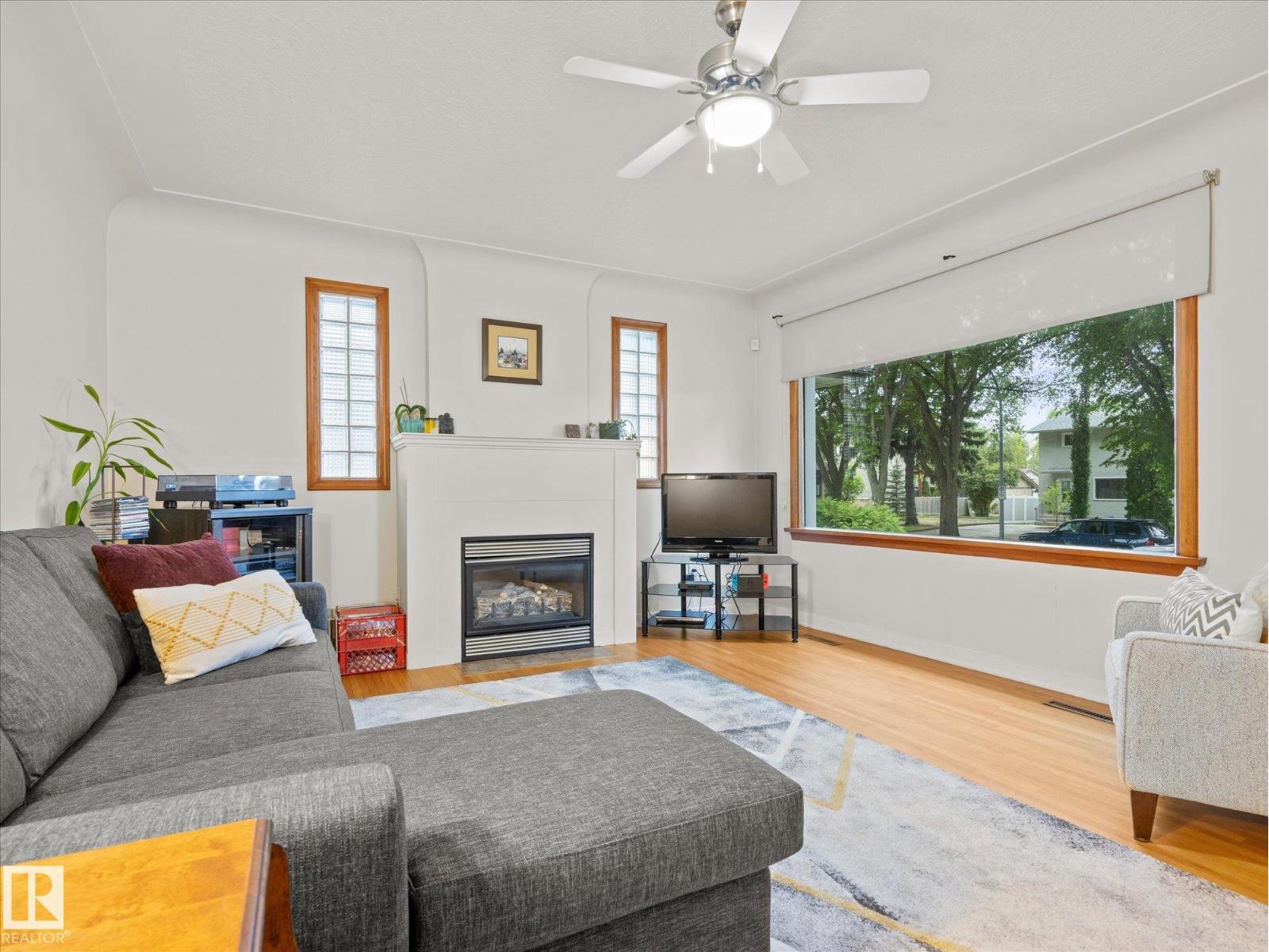 10347 83 ST NW - photo 5