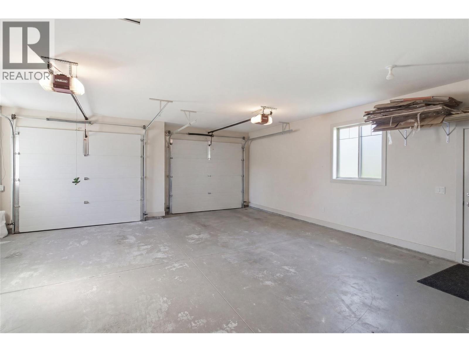  12977 East Ridge Drive, Lake Country