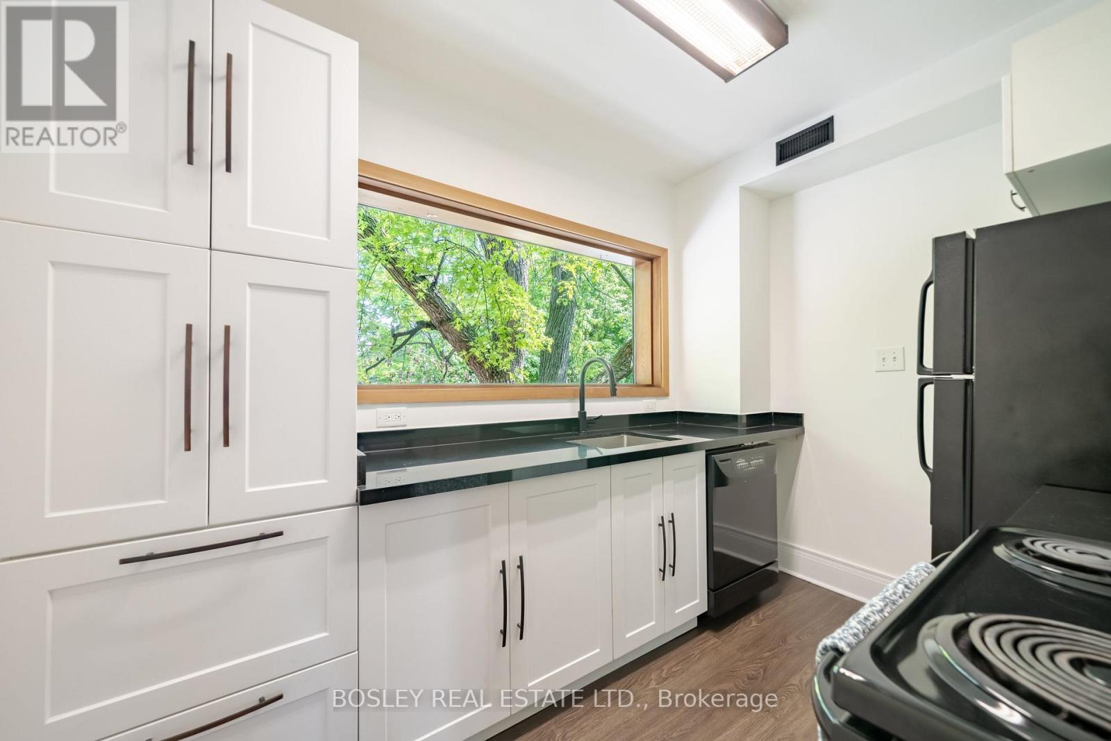 123 HAMILTON STREET - 10