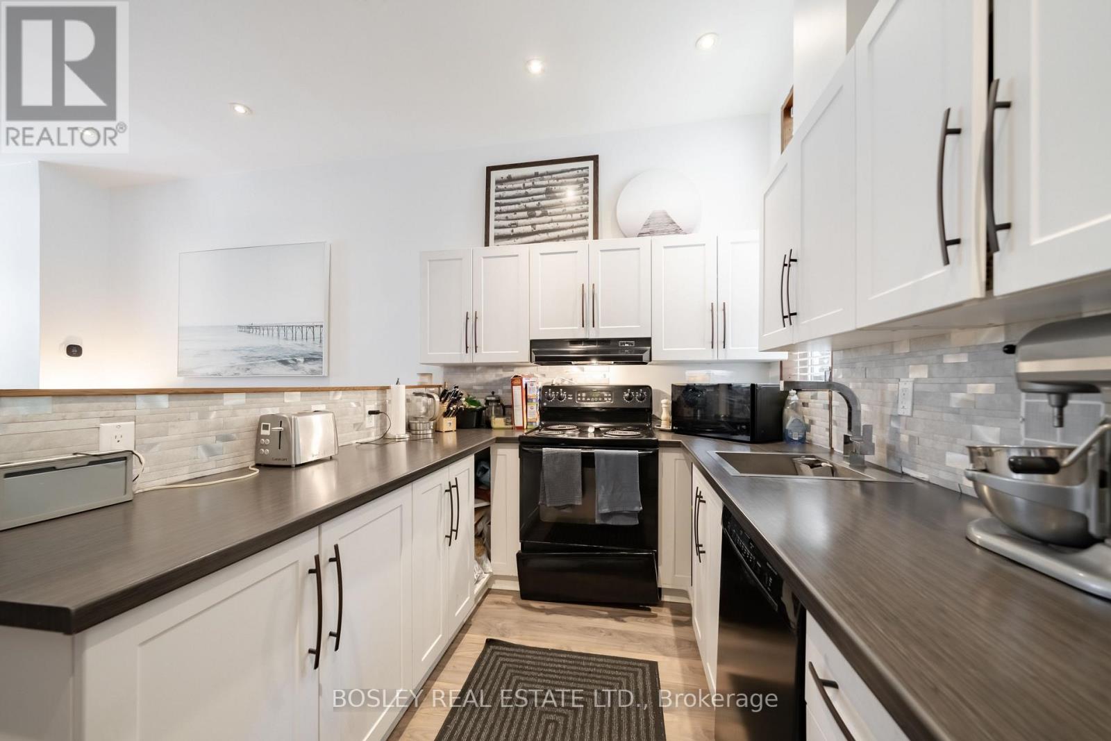 123 HAMILTON STREET - 30