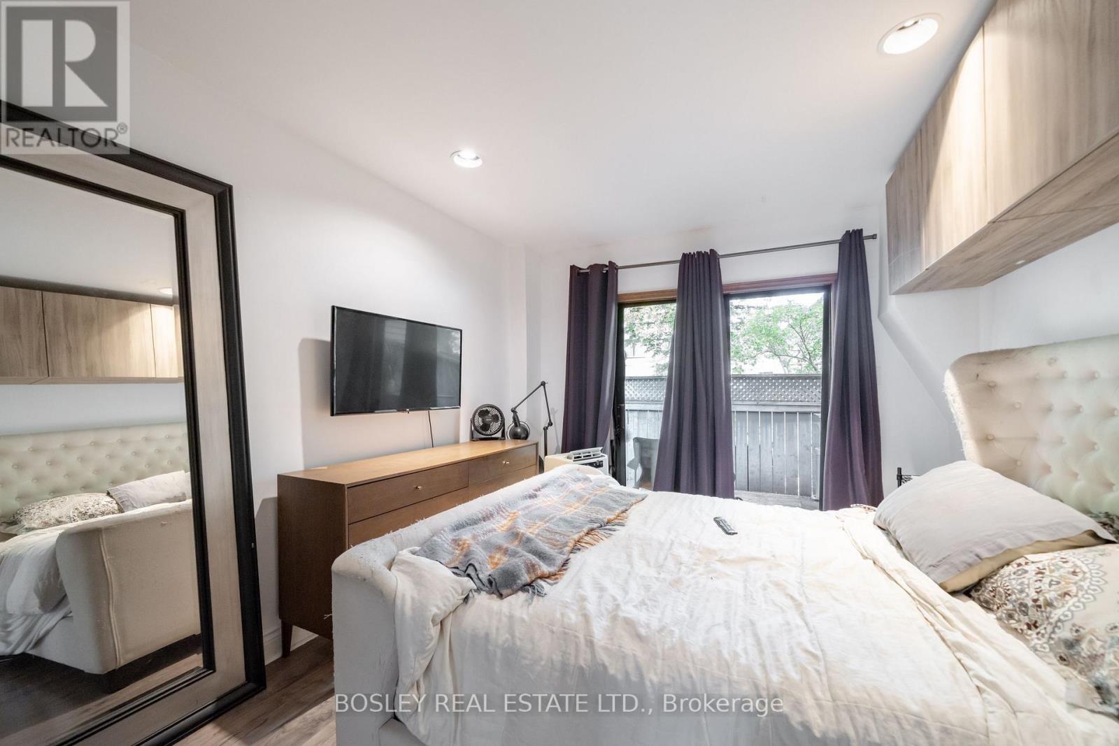 123 HAMILTON STREET - 32
