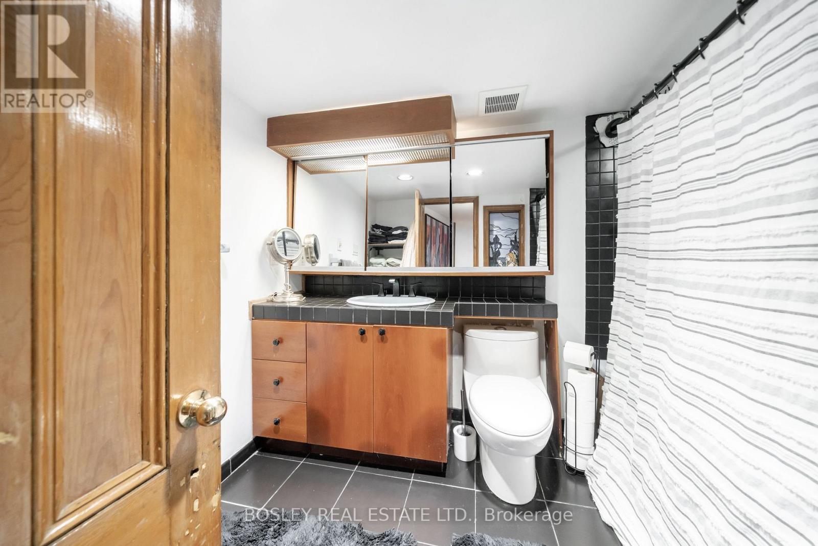 123 HAMILTON STREET - 34