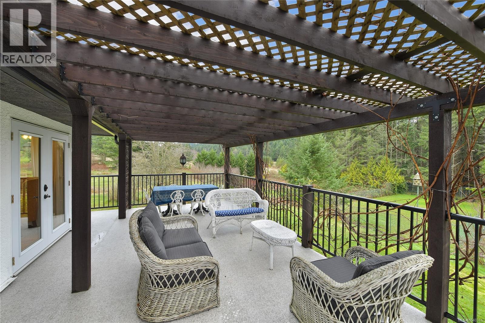 300 Wood Dale Dr - Image 13