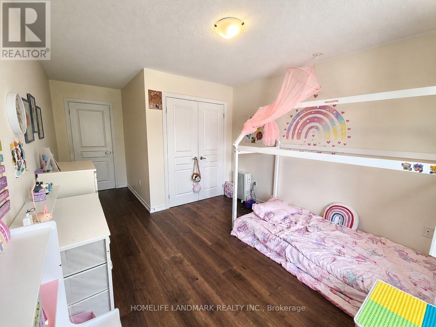 41 MANSARD DRIVE - 22
