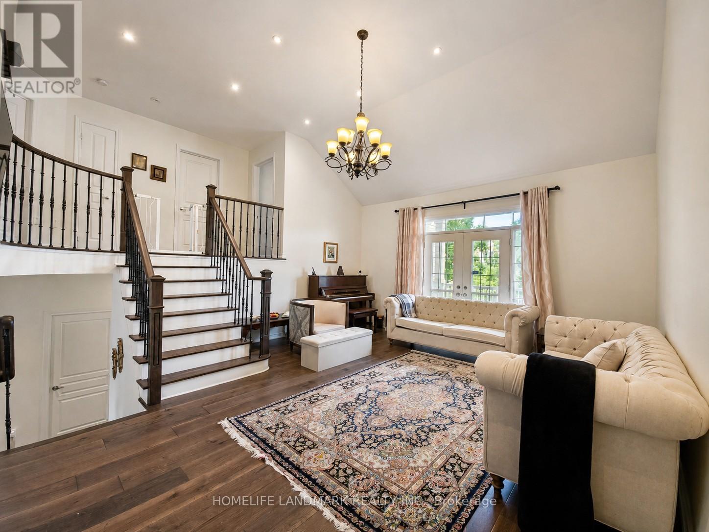 41 MANSARD DRIVE - 16