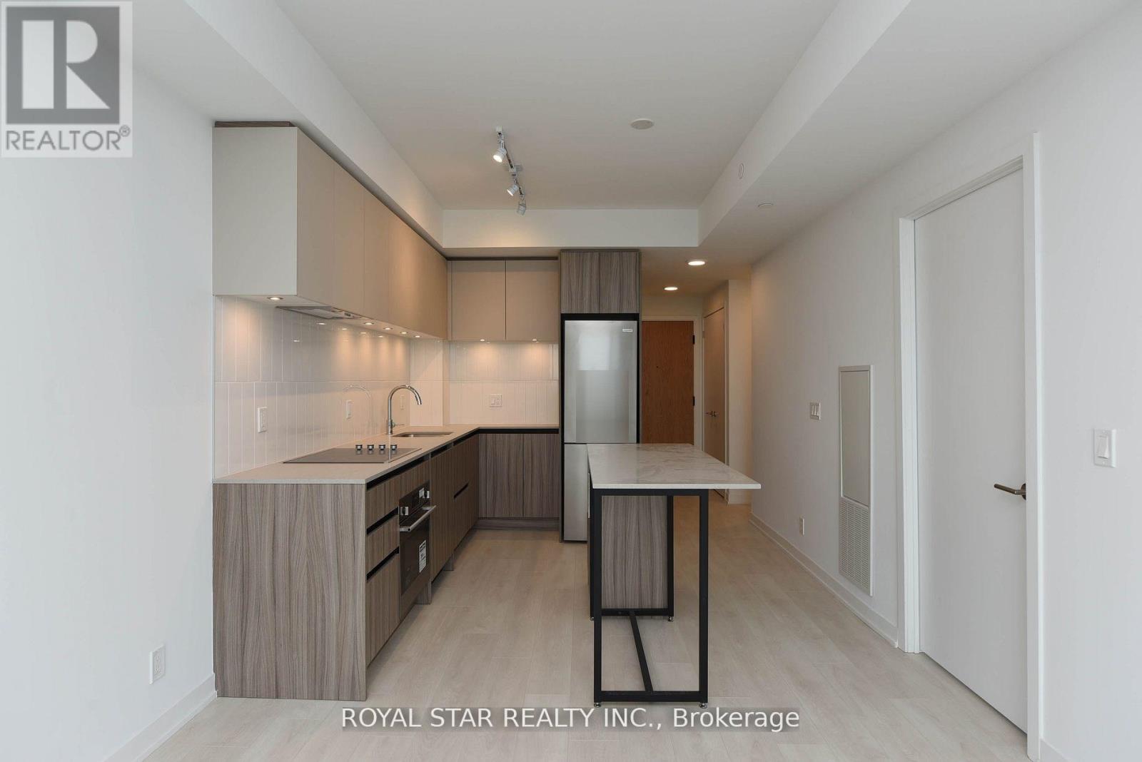 #1207 7950 BATHURST STREET - 23