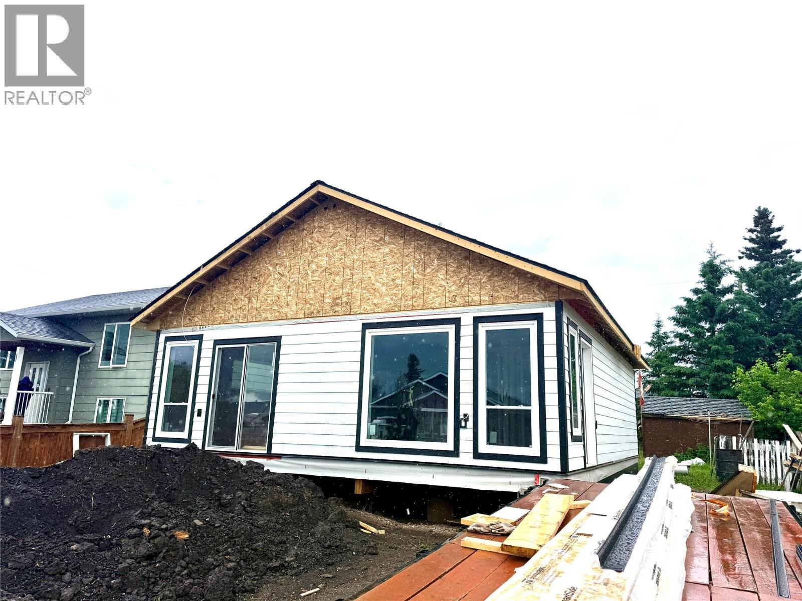 404 99 Avenue, Dawson Creek
