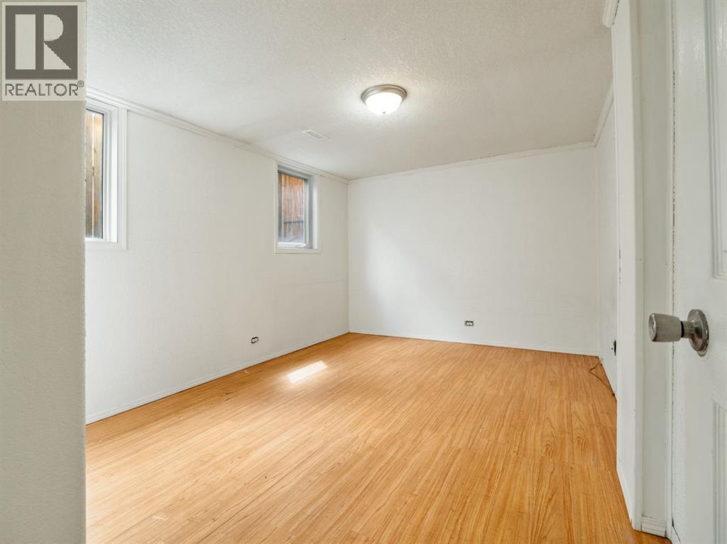 803 6 Street S — photo 21