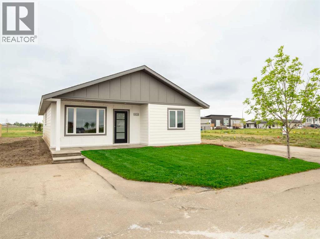 4818 72 Avenue - photo 2