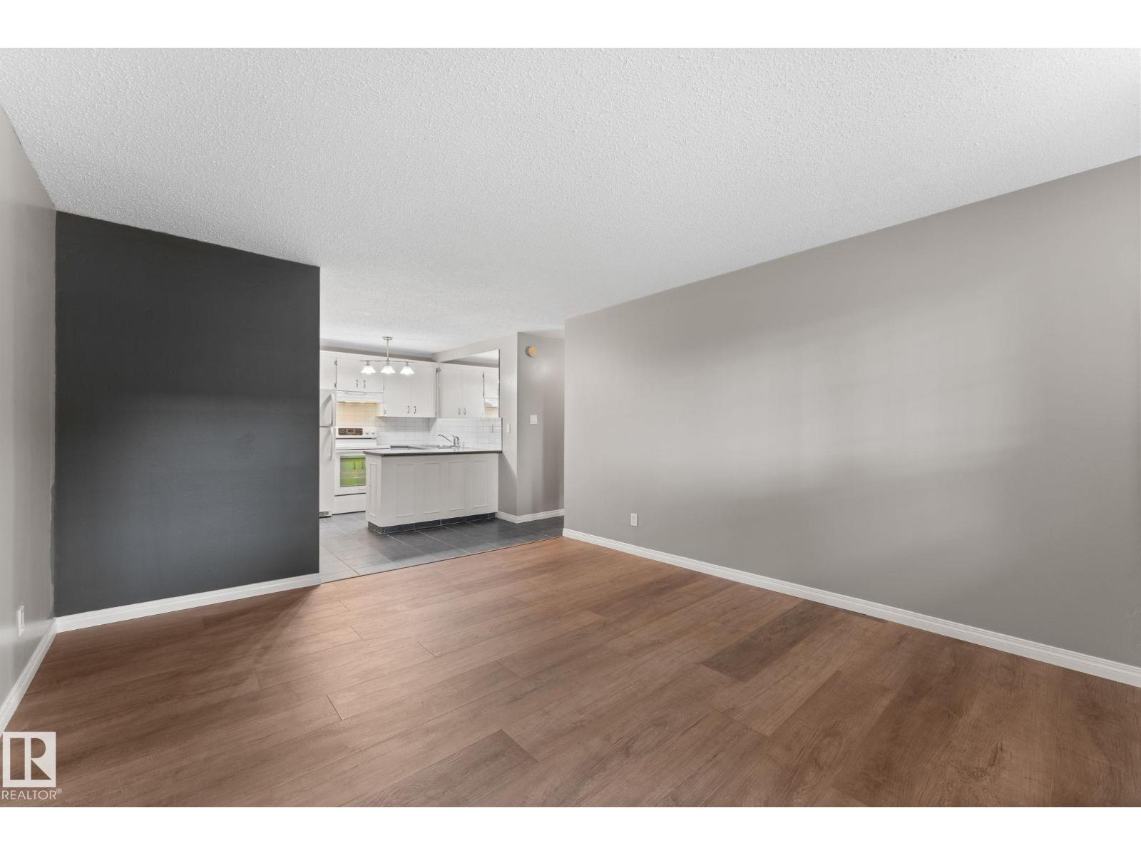 #102 10225 114 ST NW — photo 15