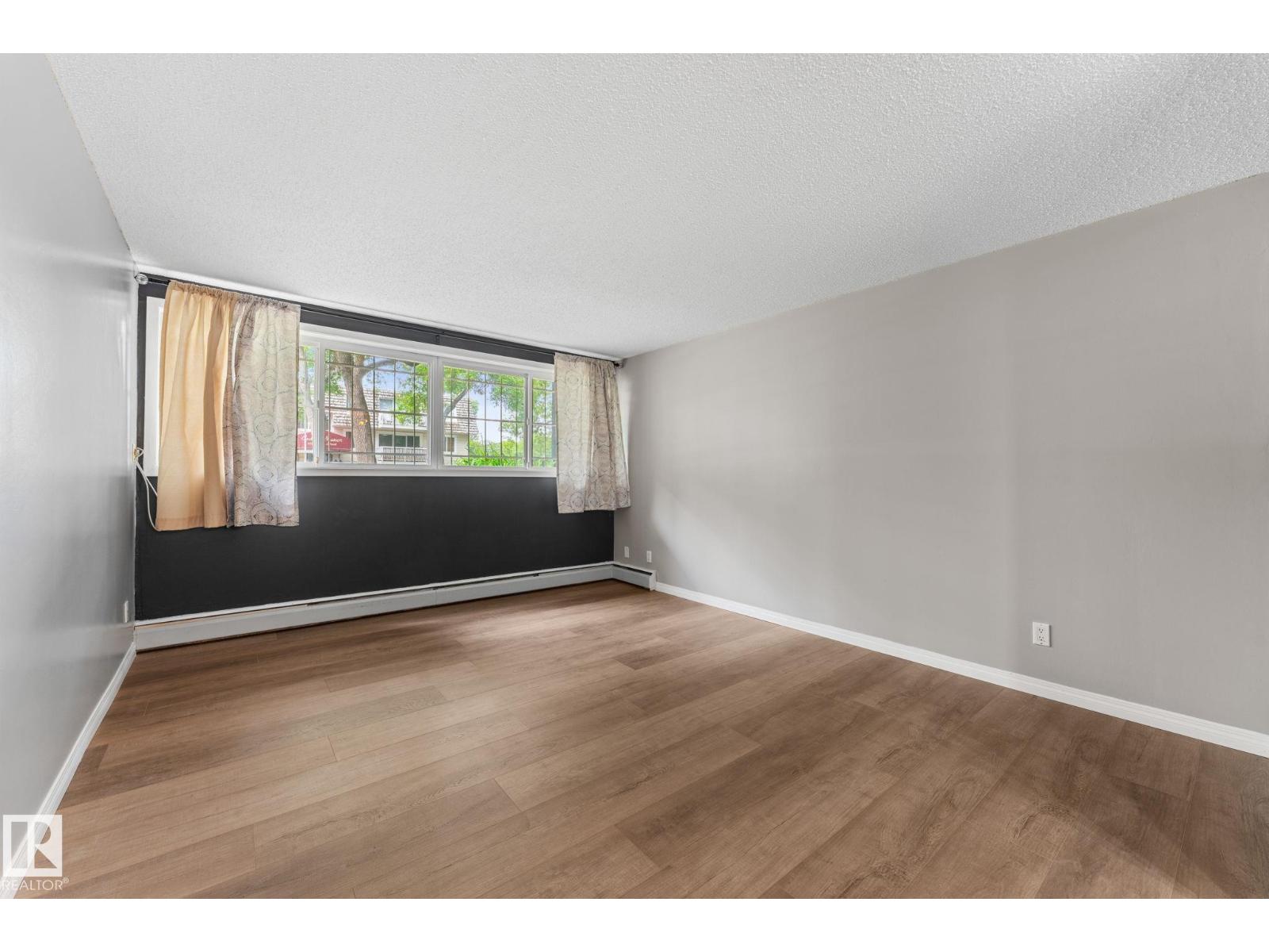 #102 10225 114 ST NW — photo 13