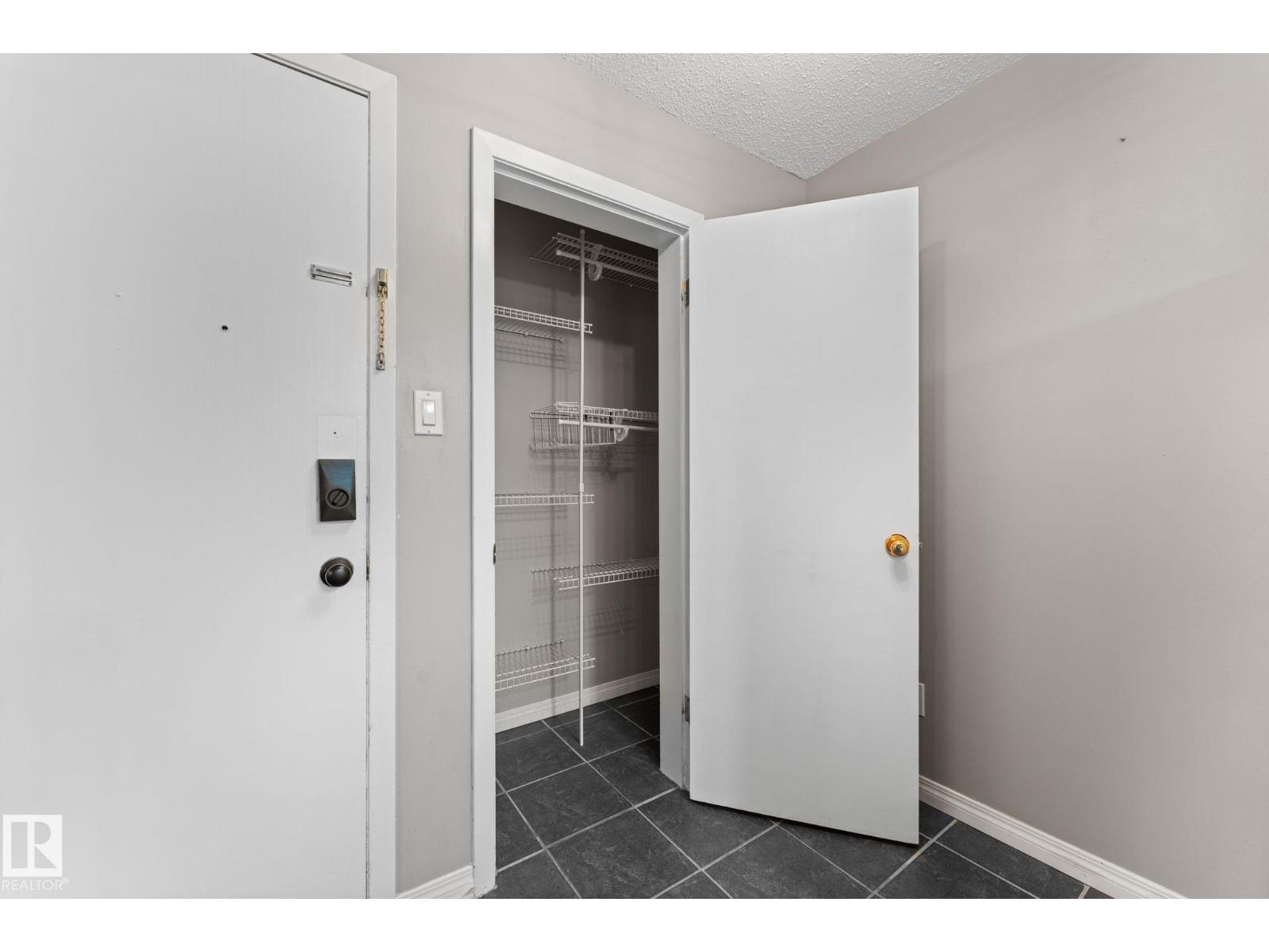 #102 10225 114 ST NW — photo 10