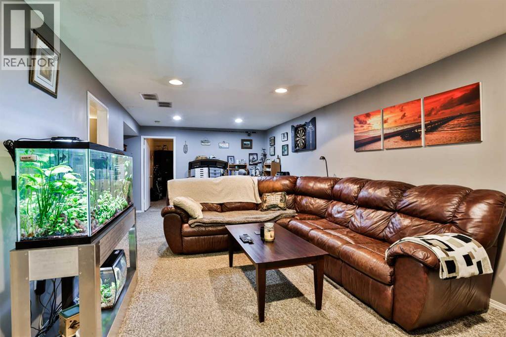 2700 12 Avenue N - 16