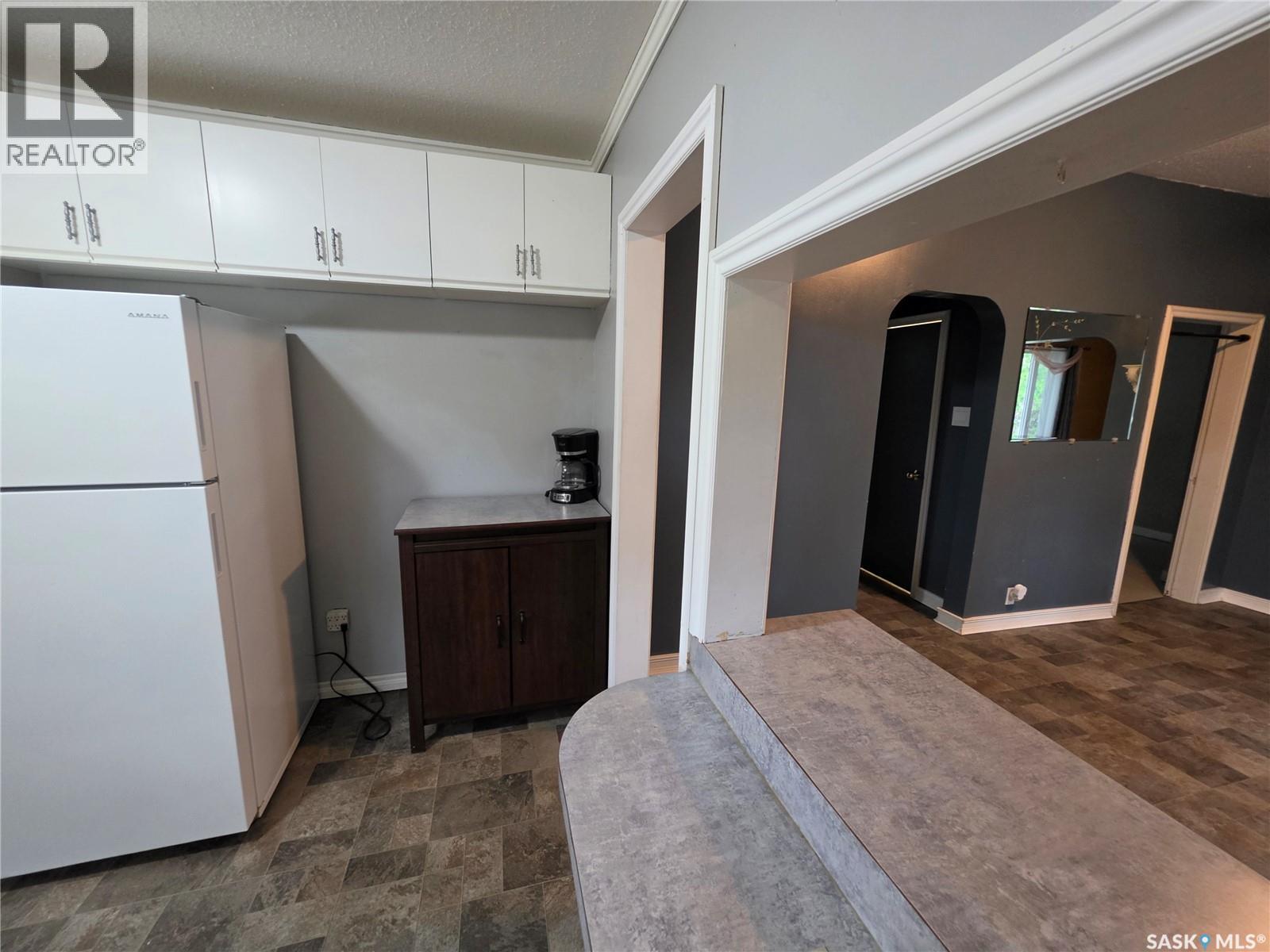 235 2nd AVENUE E - 14