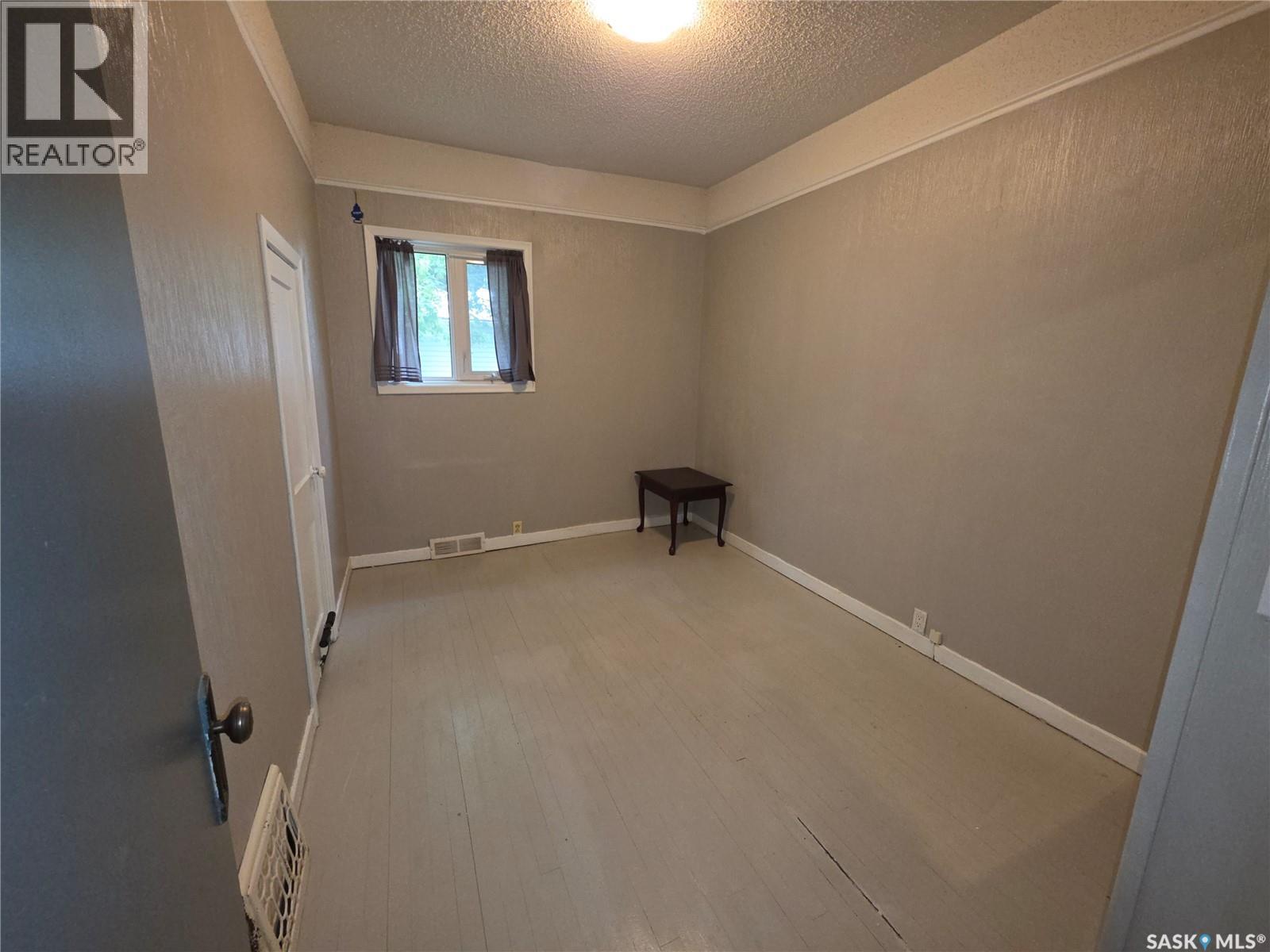 235 2nd AVENUE E - 22