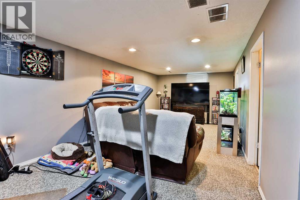 2700 12 Avenue N - 15