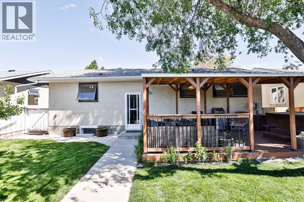2700 12 Avenue N - 23