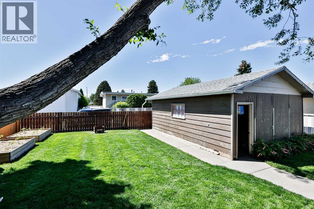 2700 12 Avenue N - 25