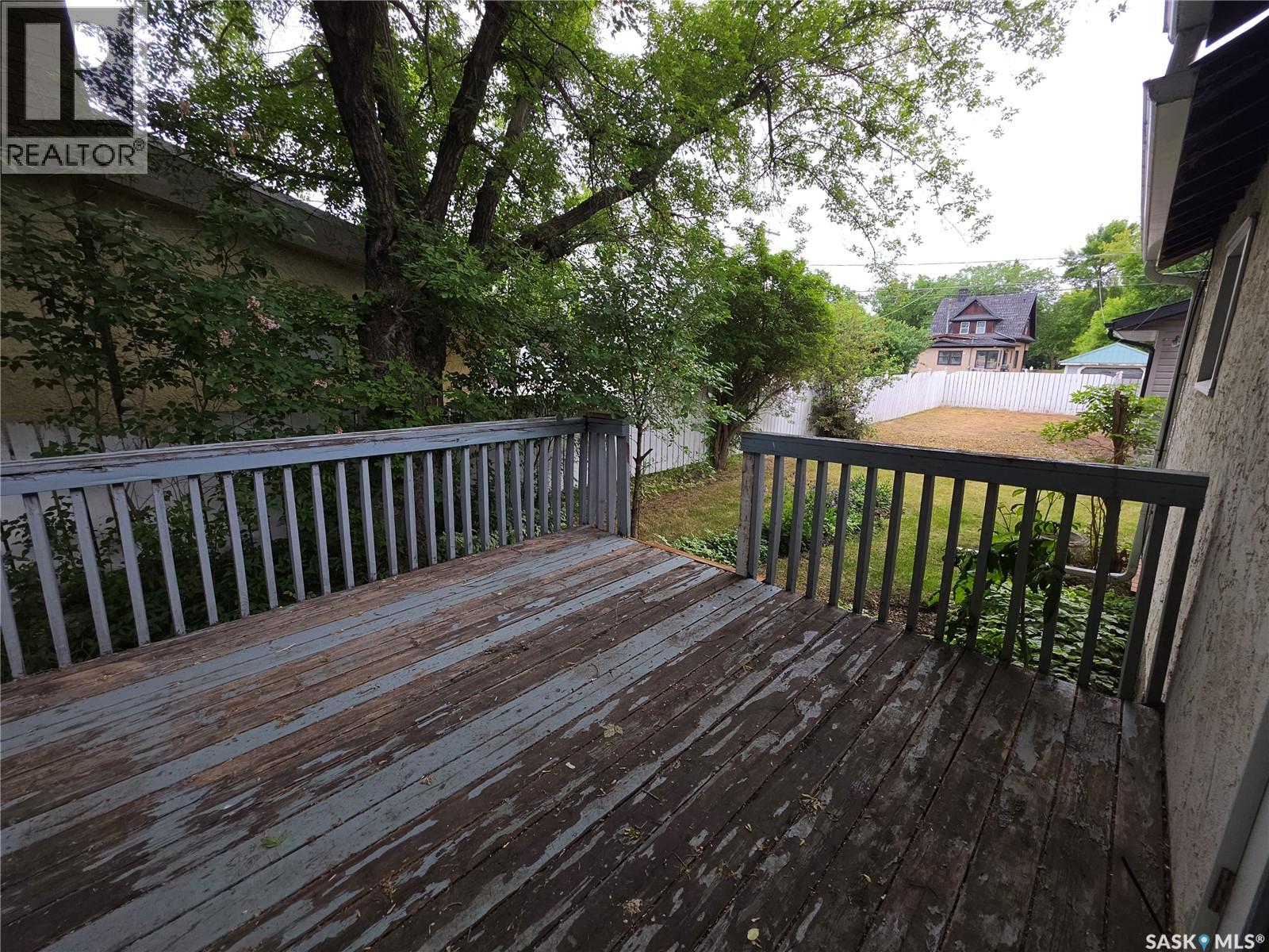 235 2nd AVENUE E - 10