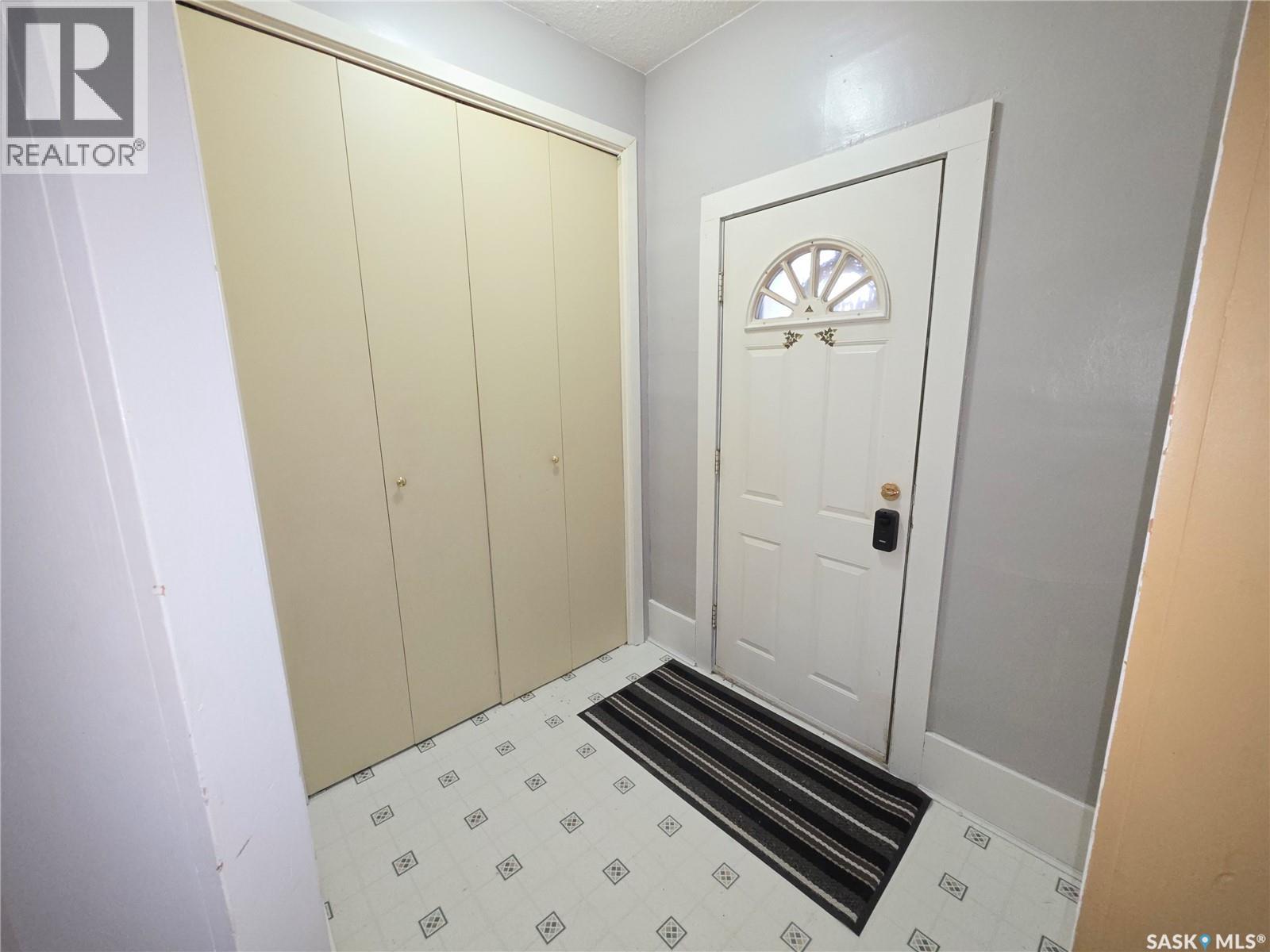 235 2nd AVENUE E - 18