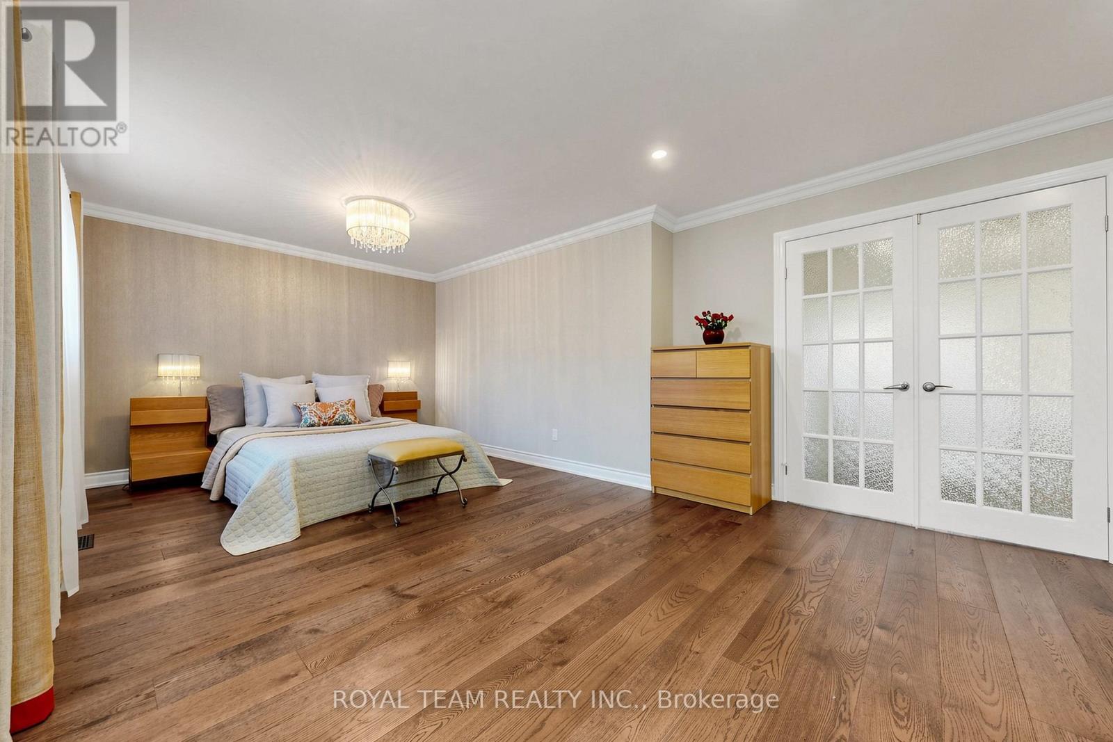 87 MCCALLUM DRIVE - 22