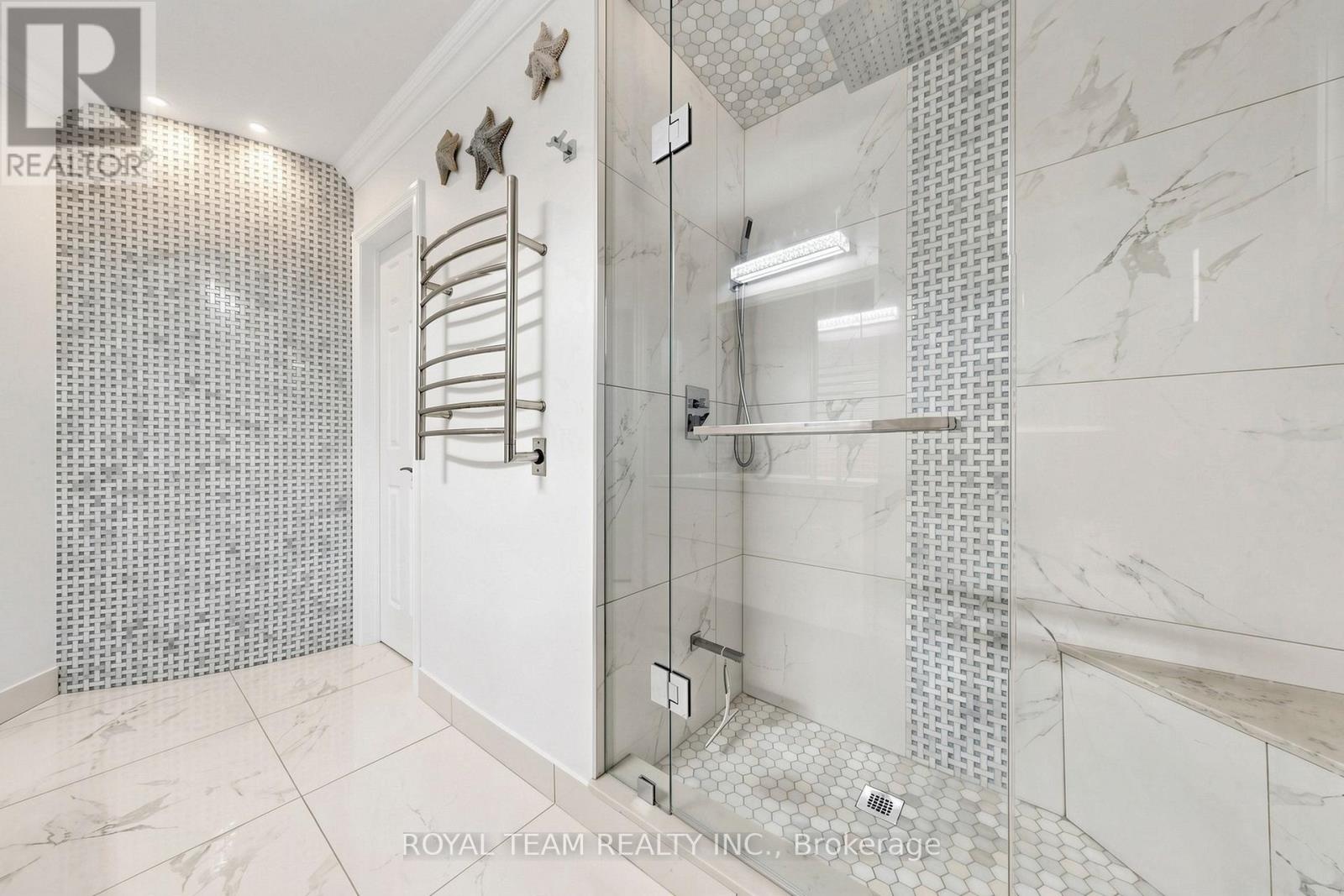 87 MCCALLUM DRIVE - 32