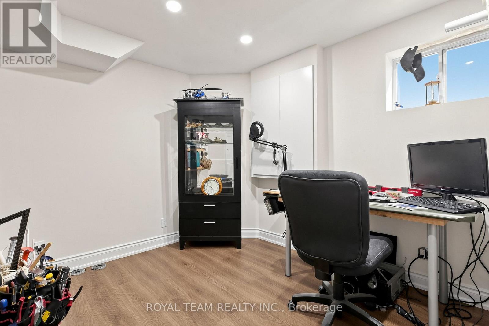 87 MCCALLUM DRIVE - 37