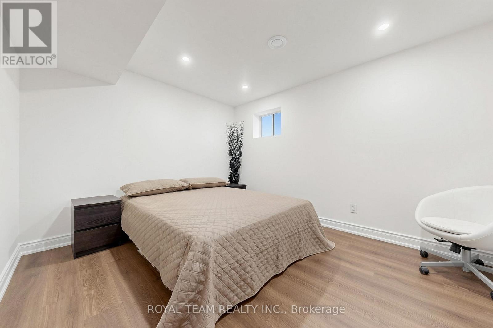 87 MCCALLUM DRIVE - 36