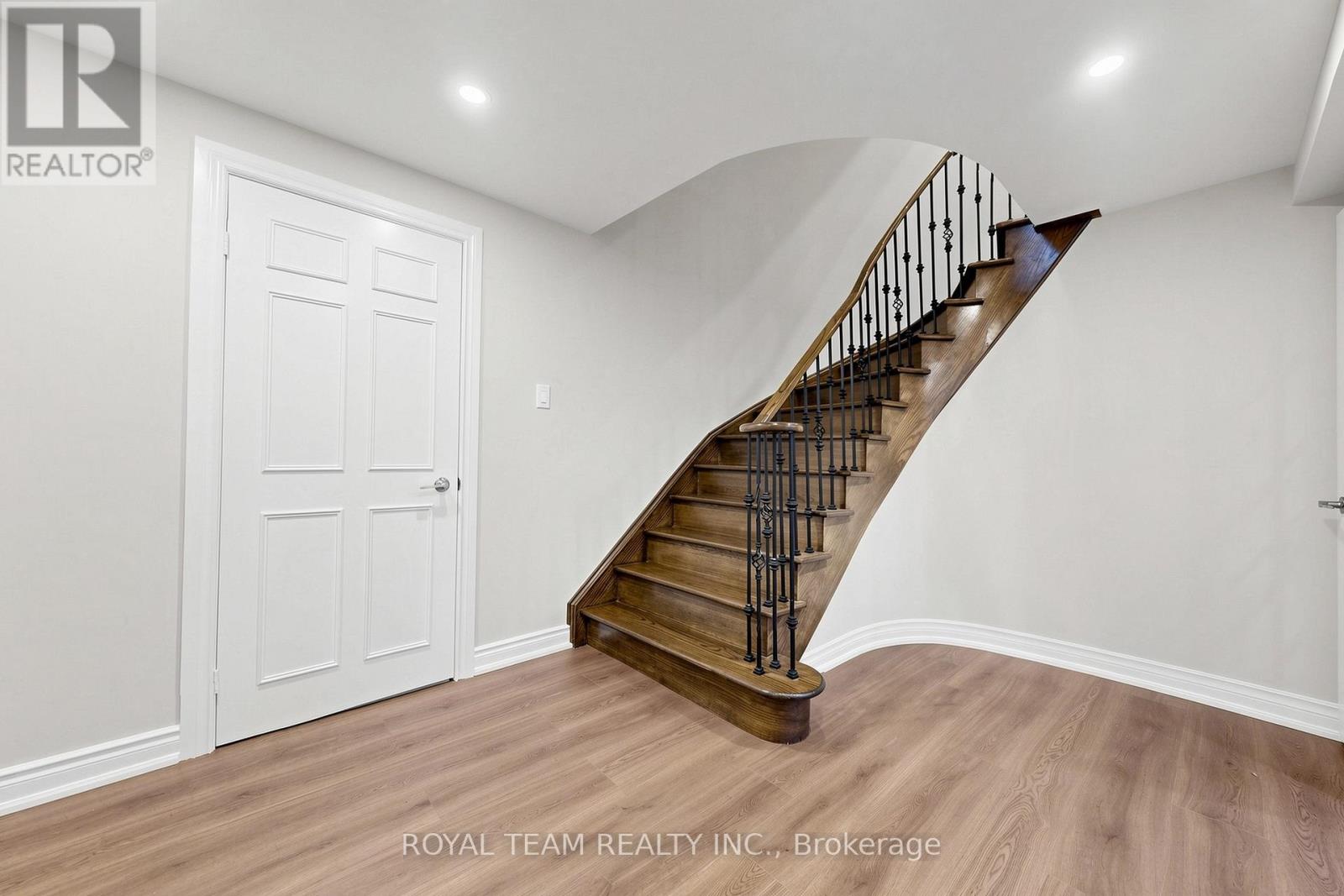 87 MCCALLUM DRIVE - 33