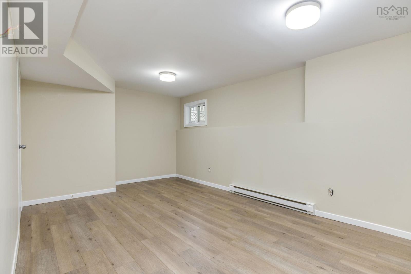 Property 21 of 29 of 111 Merrimac Drive